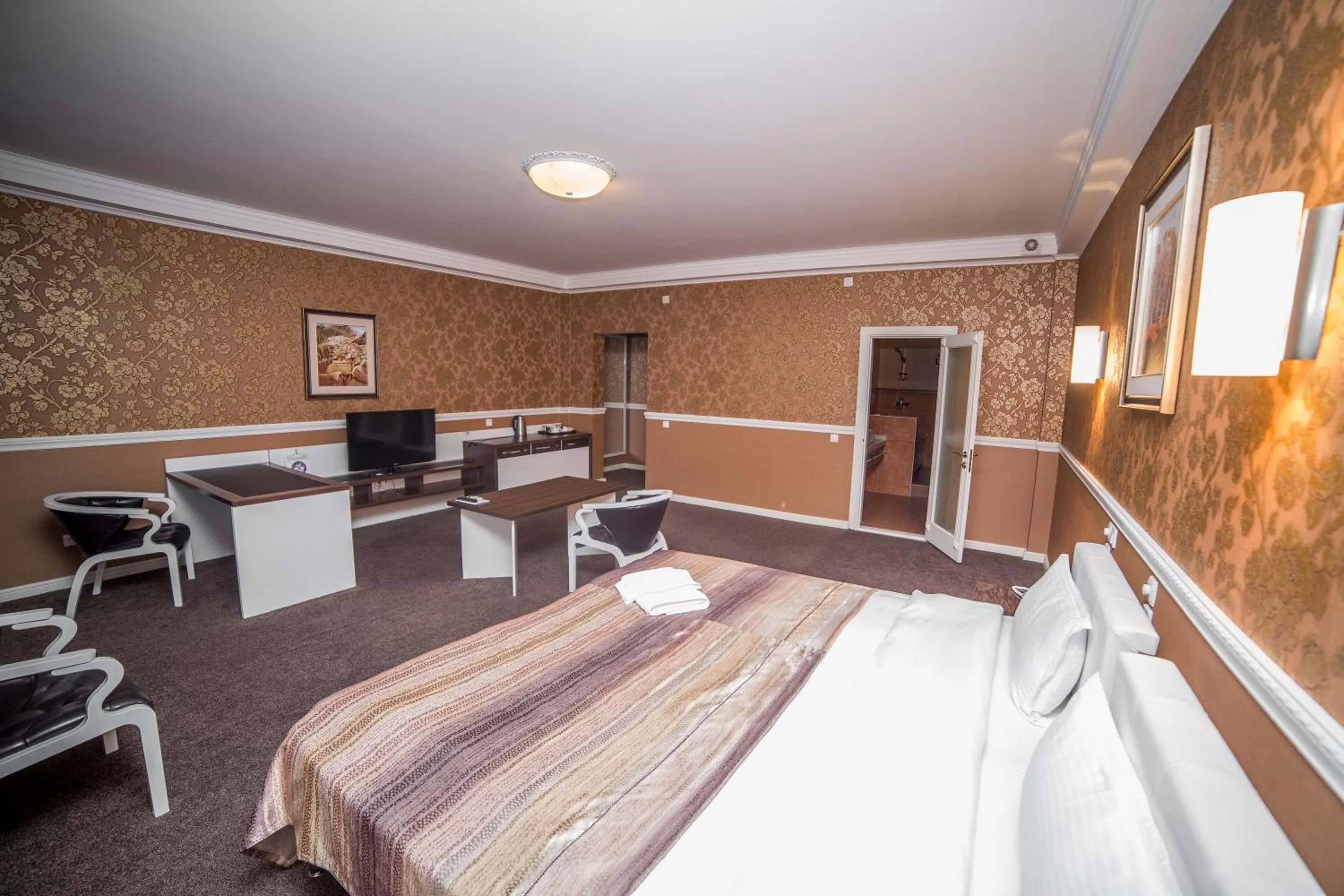 Photo of the whole room, Bed in Hotel Orto Asia