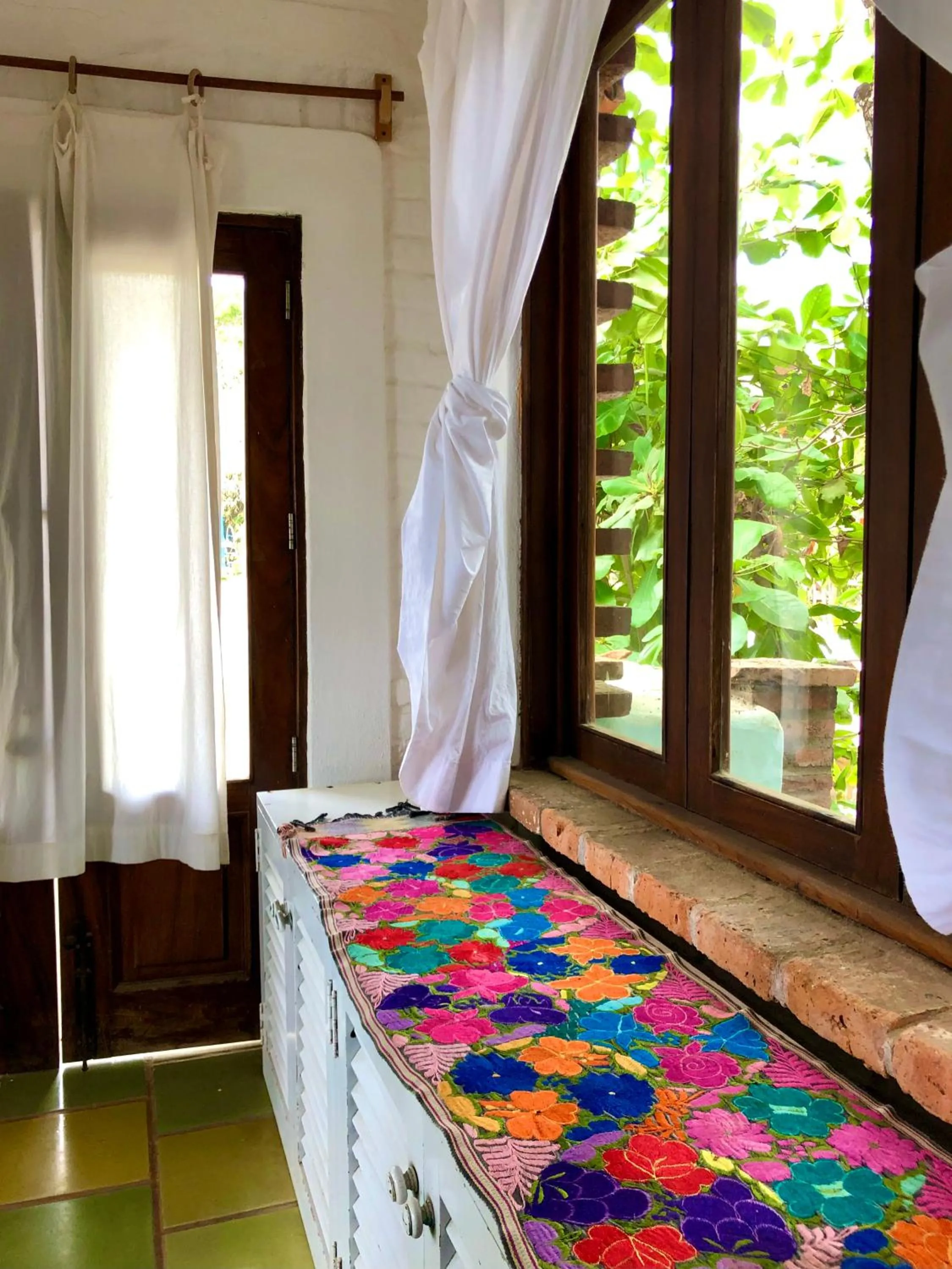 Bed in Sayulita Beach House Hotel