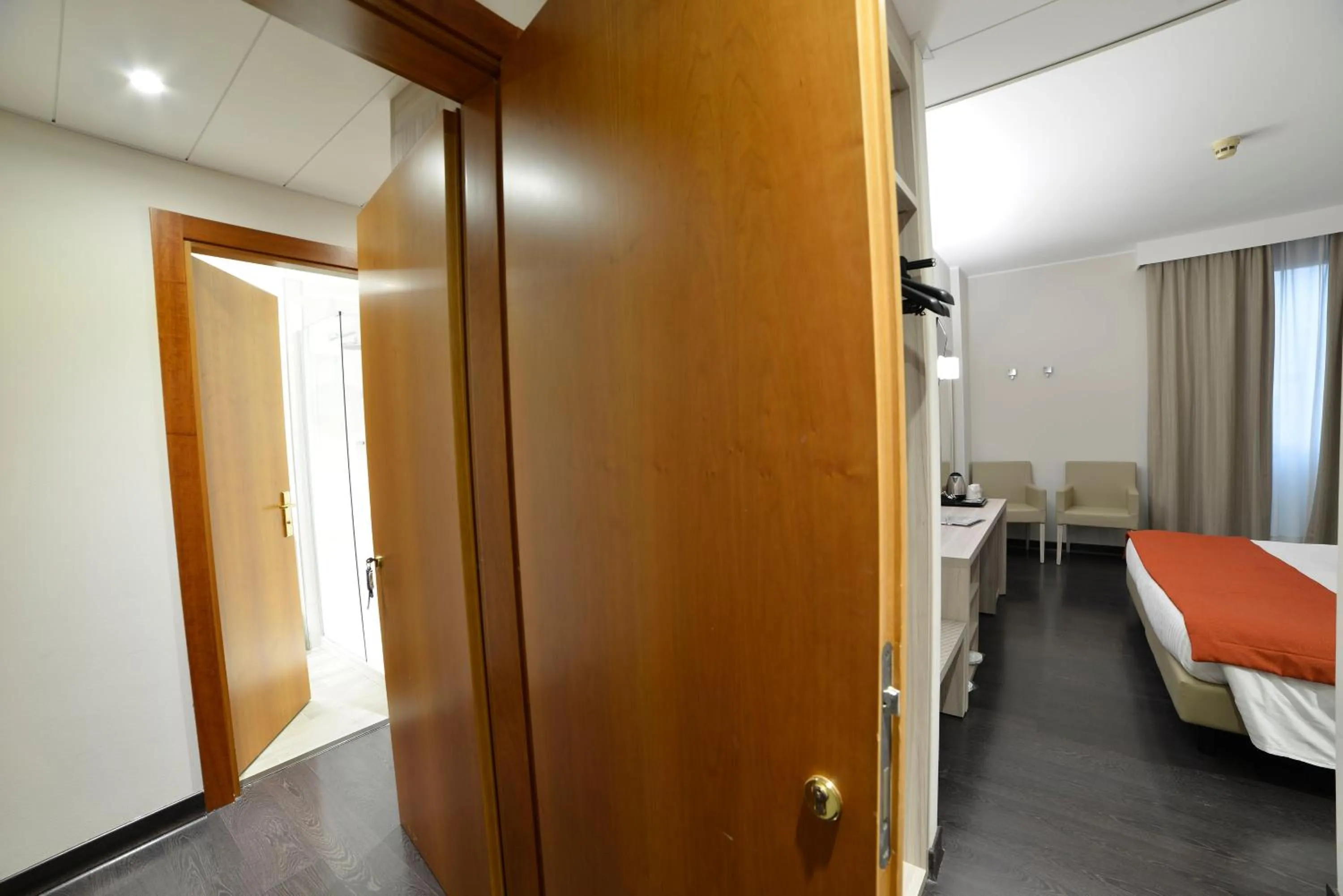 Bathroom, Bed in Best Western Park Hotel