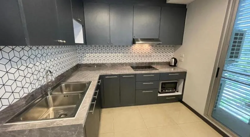 ViVi Avenue Thonglor