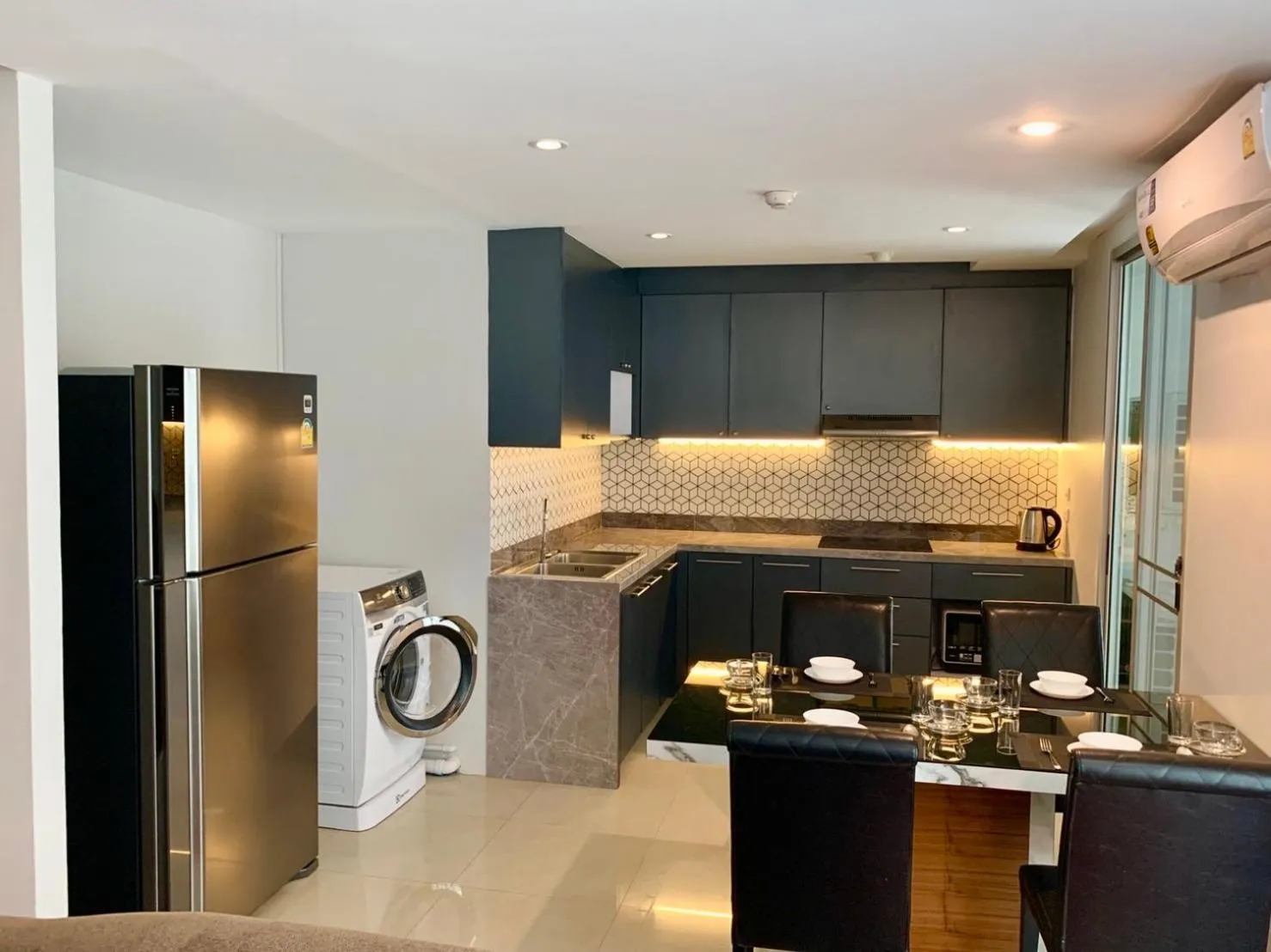 ViVi Avenue Thonglor