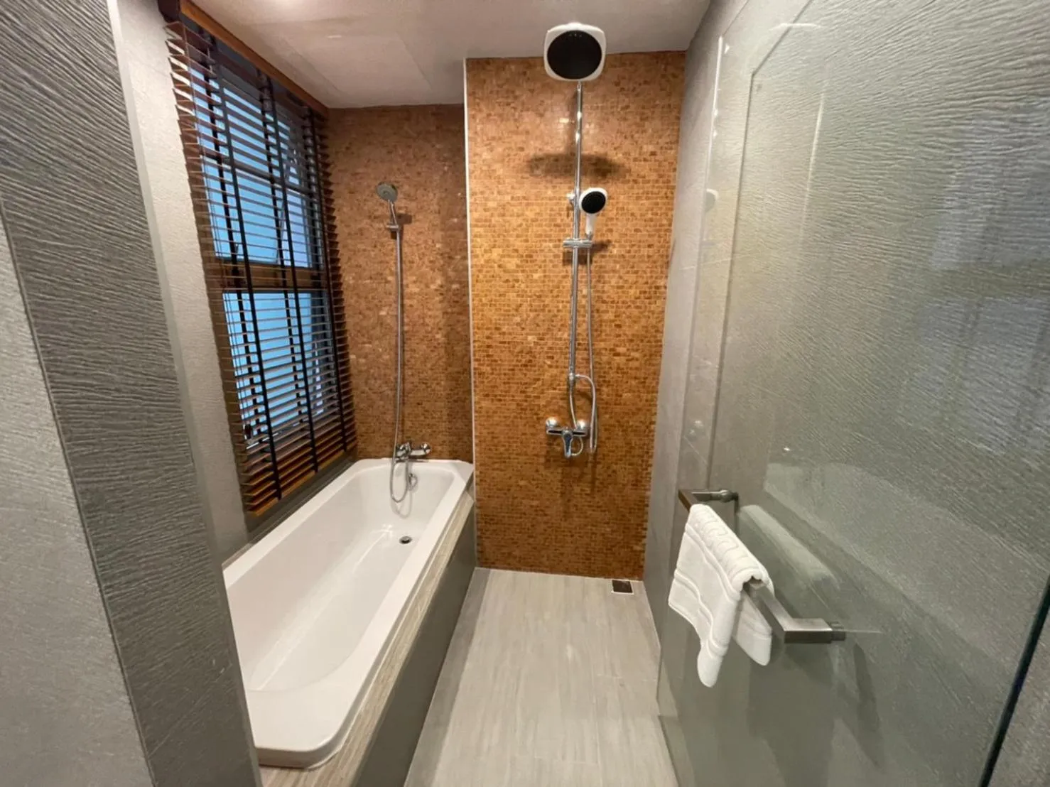 ViVi Avenue Thonglor