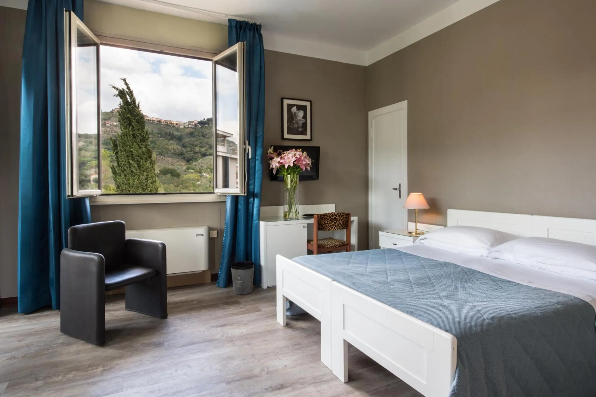 Photo of the whole room, Bed in Grand Hotel Panoramic
