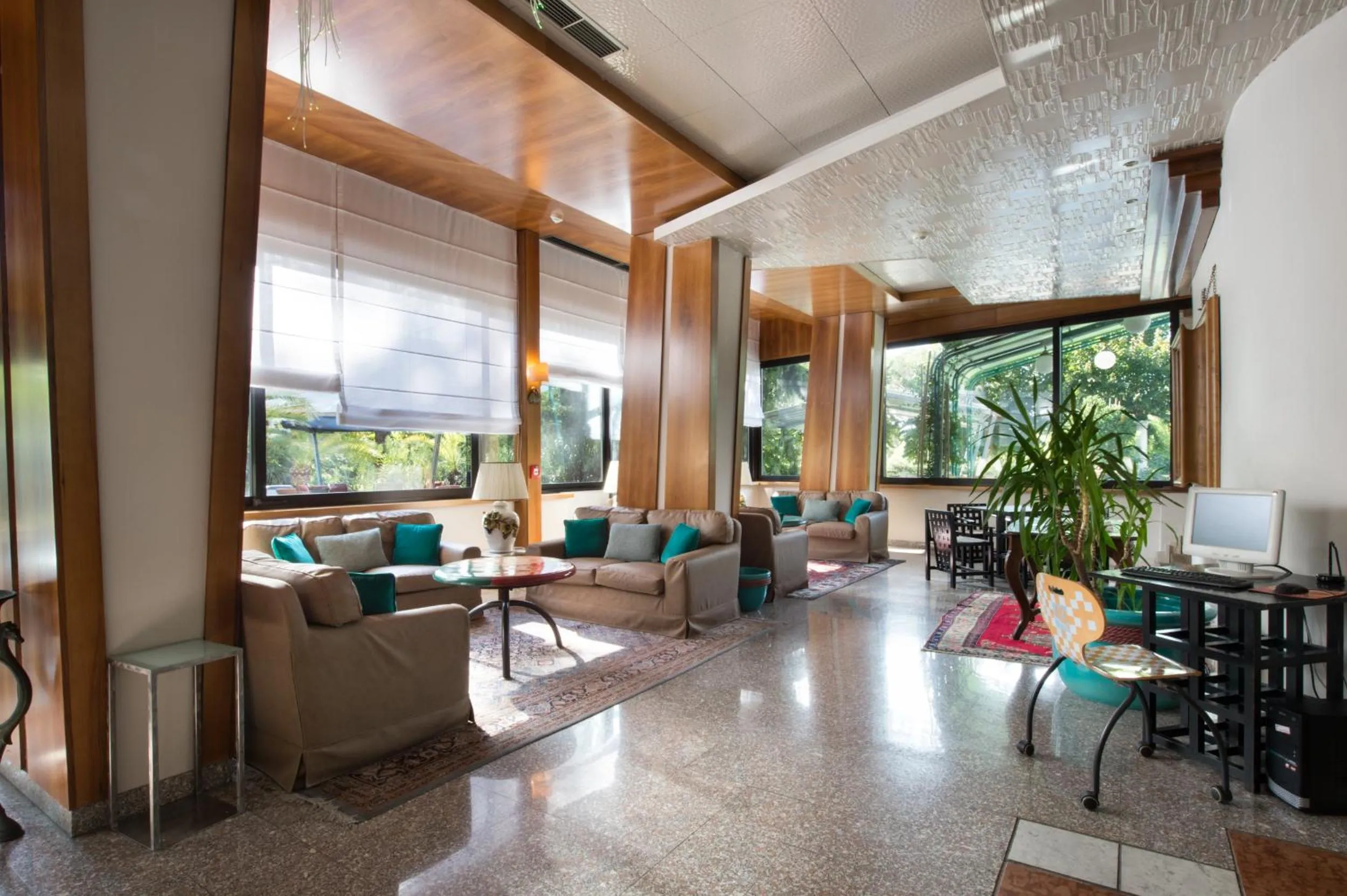 Communal lounge/ TV room in Grand Hotel Panoramic