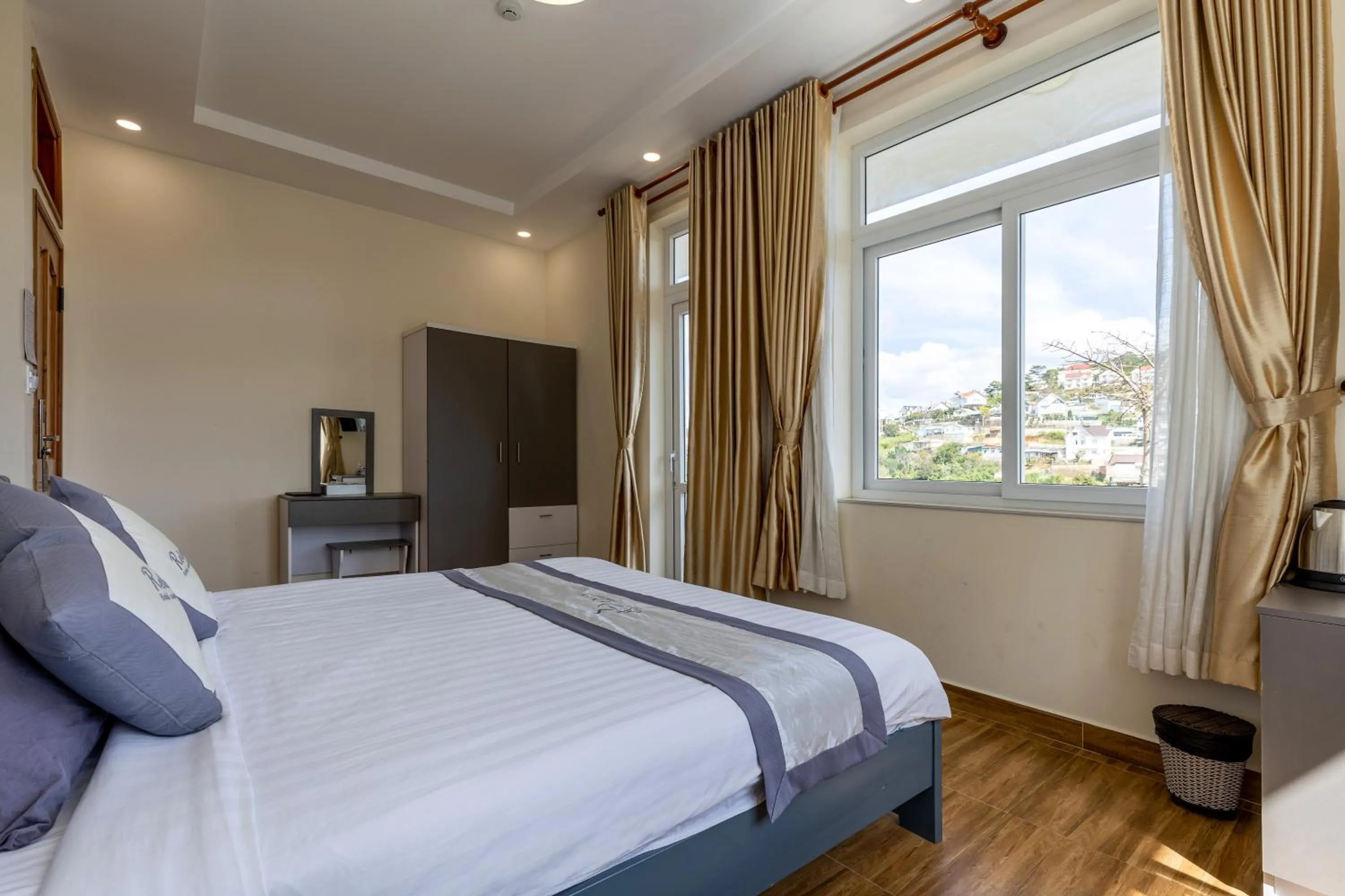 Bedroom in Relax Hotel by Ixorat