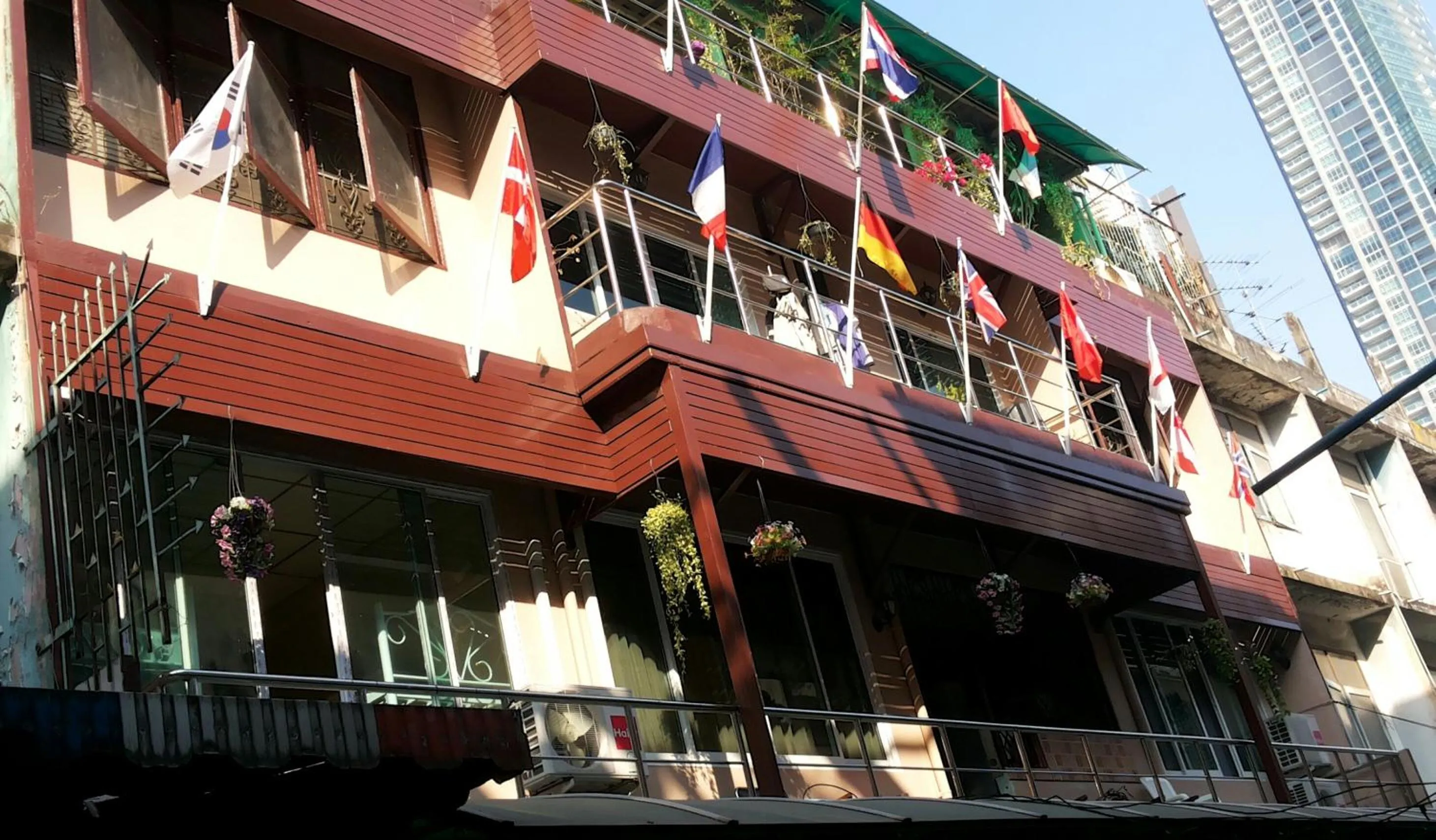 Property building in Decordo Hostel