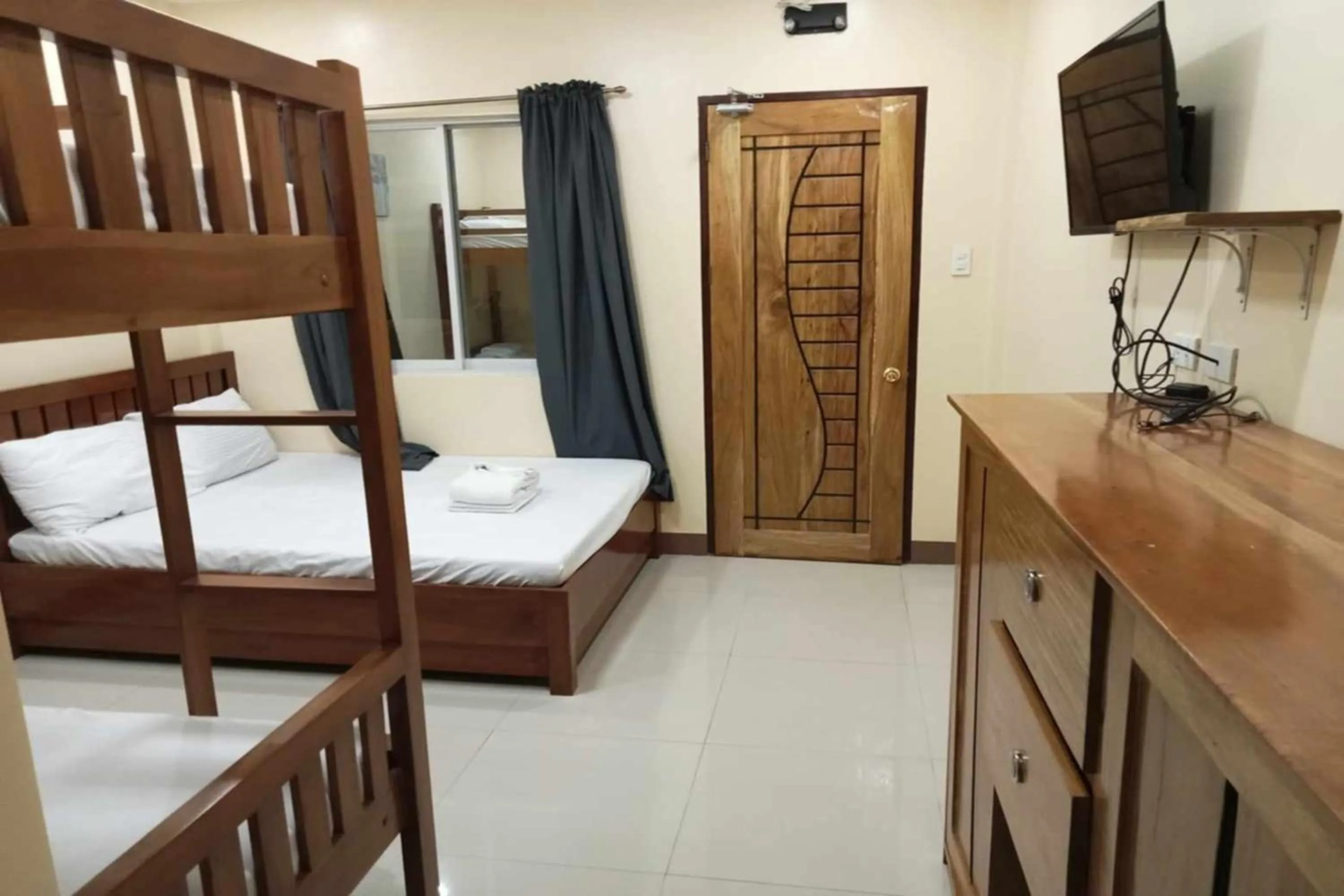 Photo of the whole room, Bed in Galucksea Beach Resort