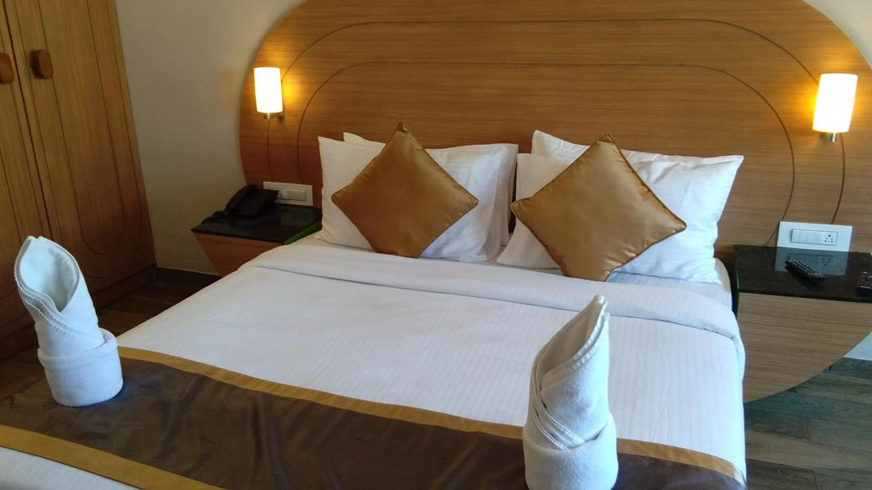 Bed in Mango Hill Central Ooty