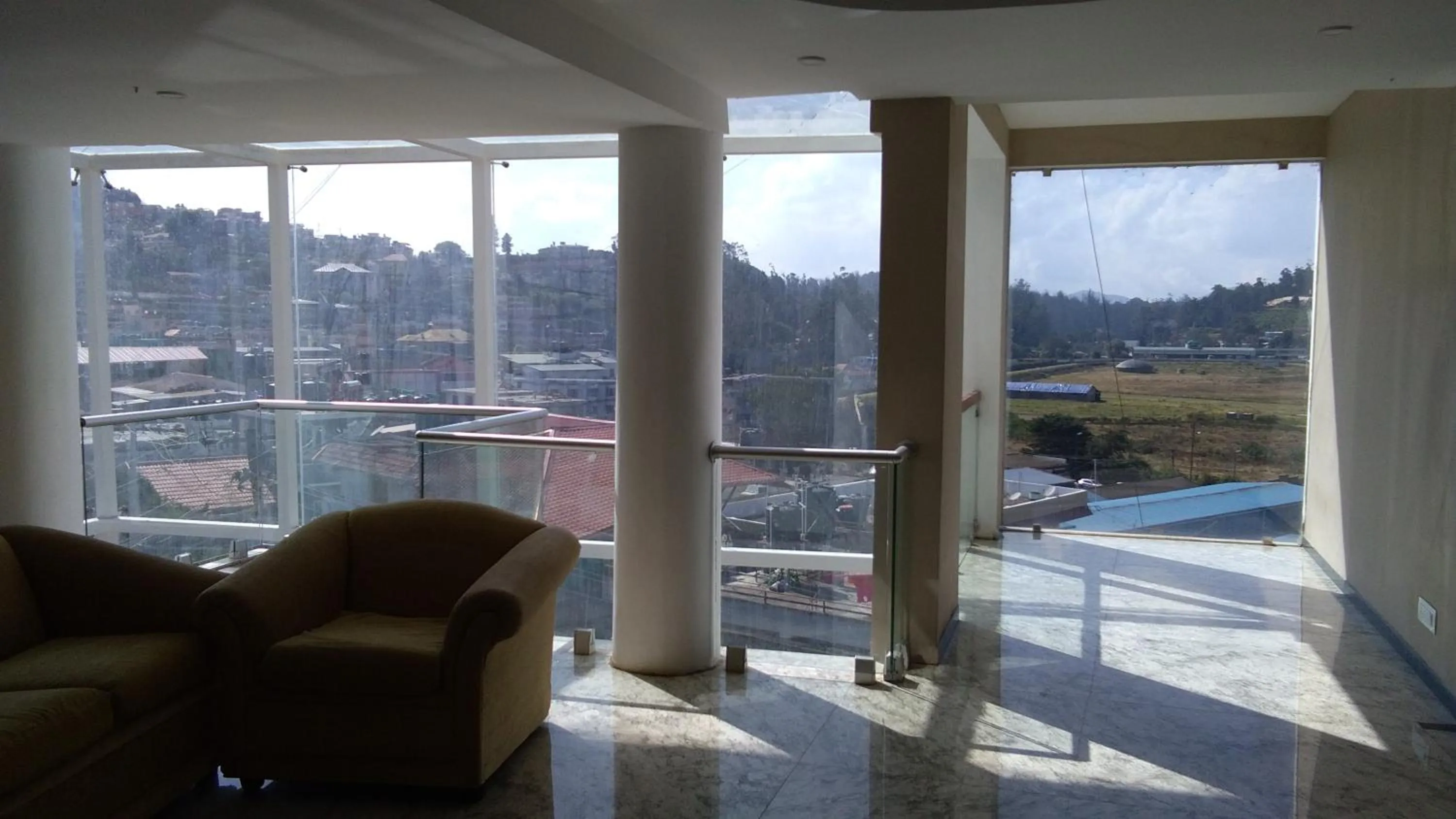 Lounge or bar in Mango Hill Central Ooty