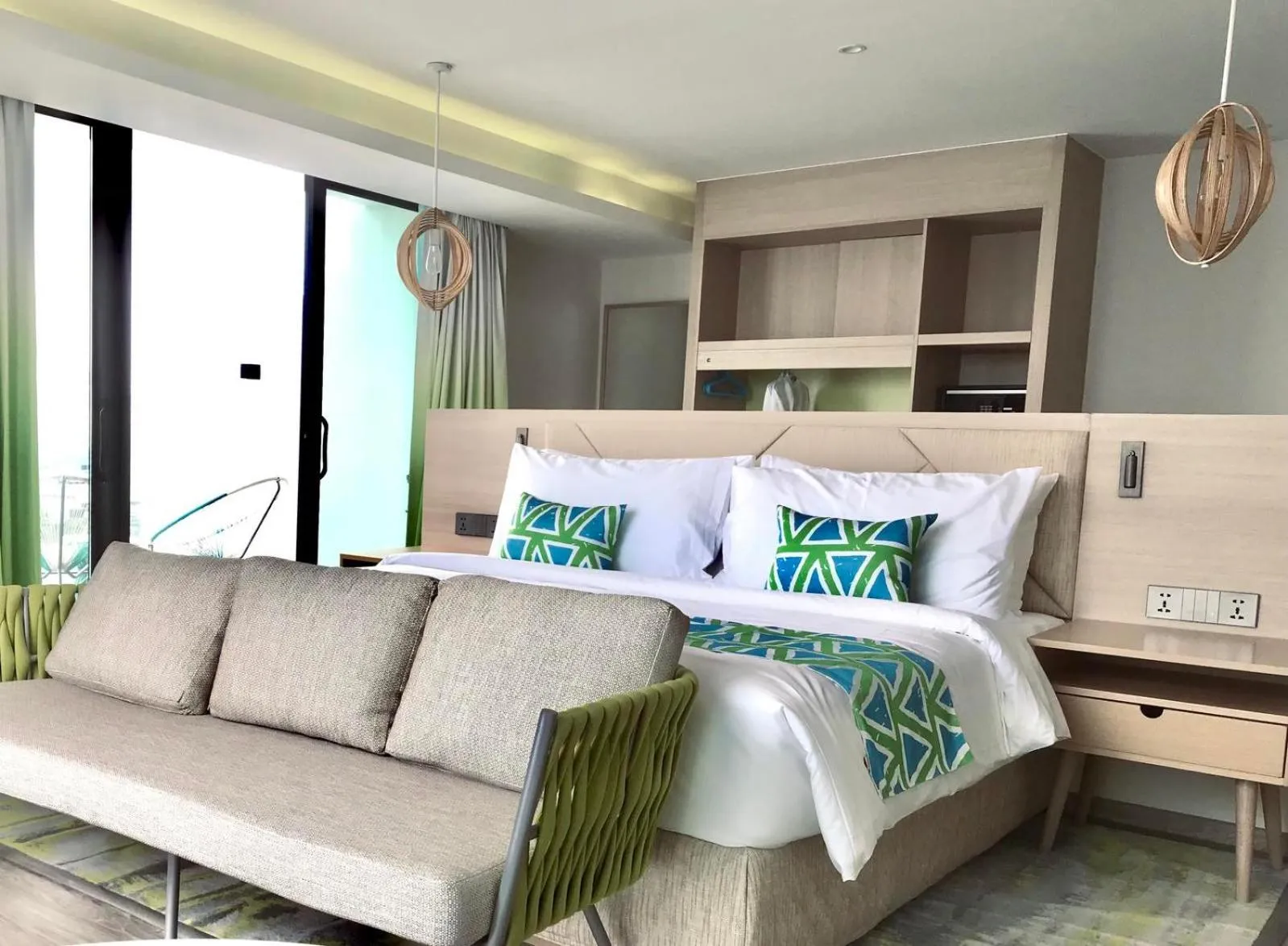 Bedroom, Bed in Lime Resort Manila