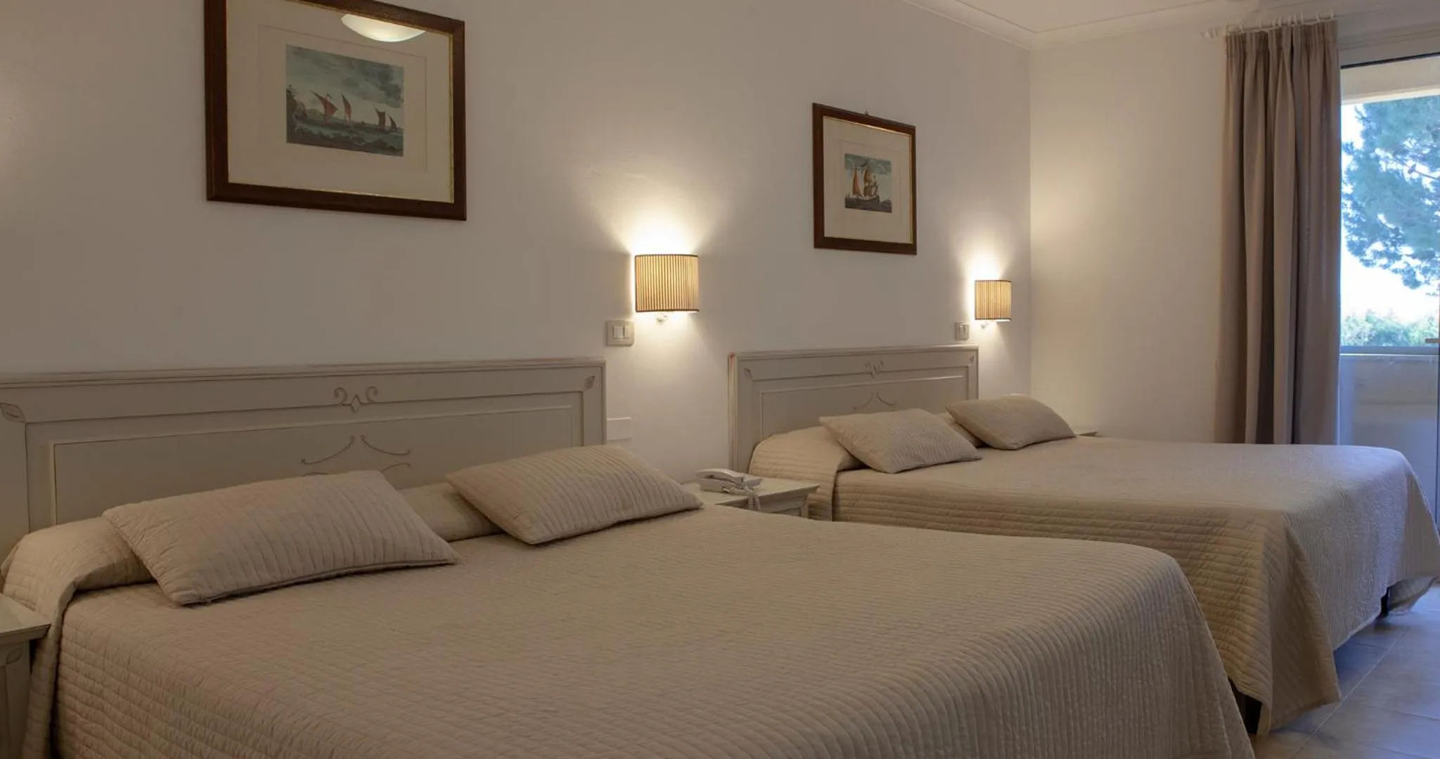 Bed in Parkhotel Montigeto