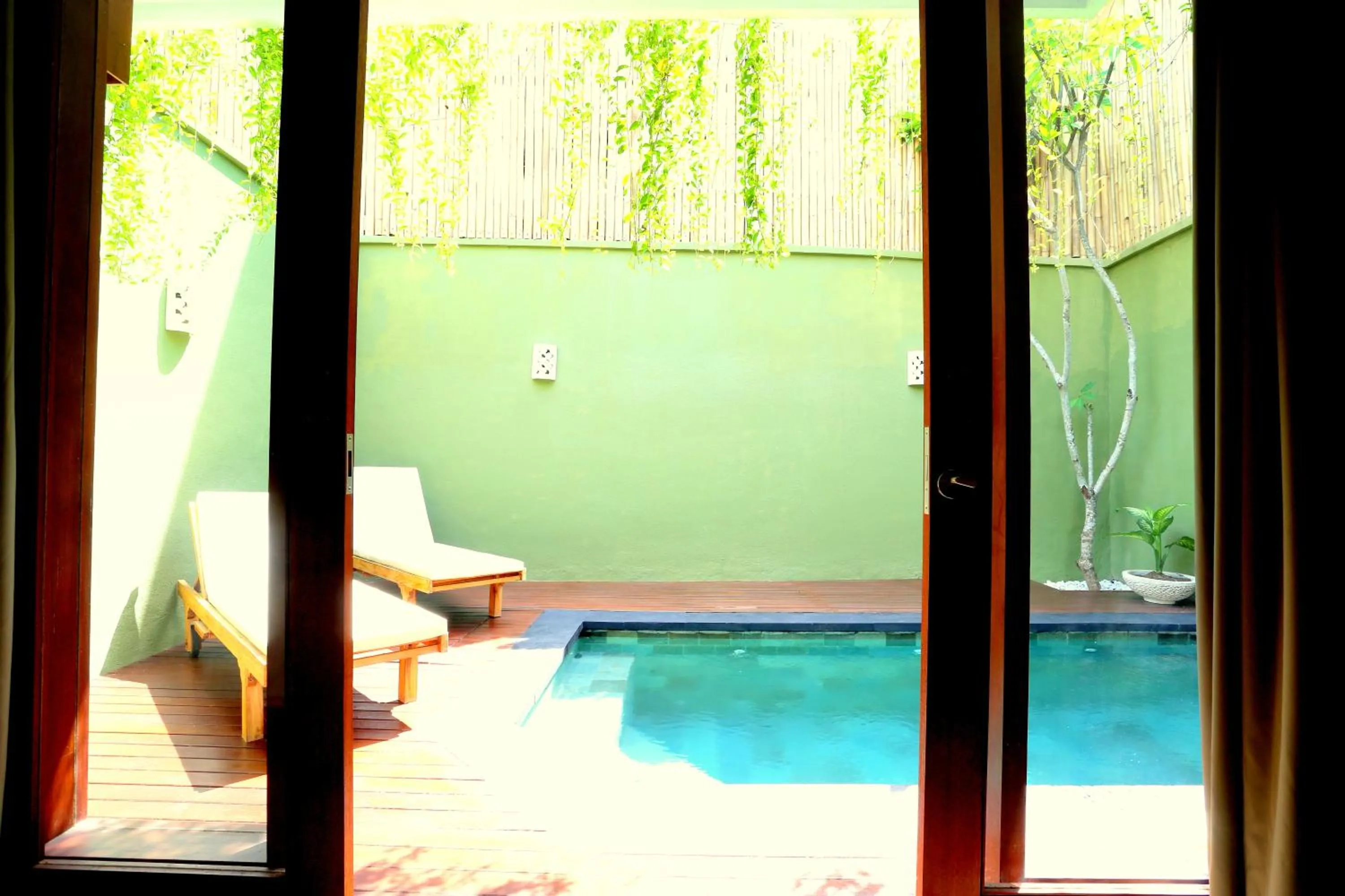 Garden in Jas Green Villas and Spa