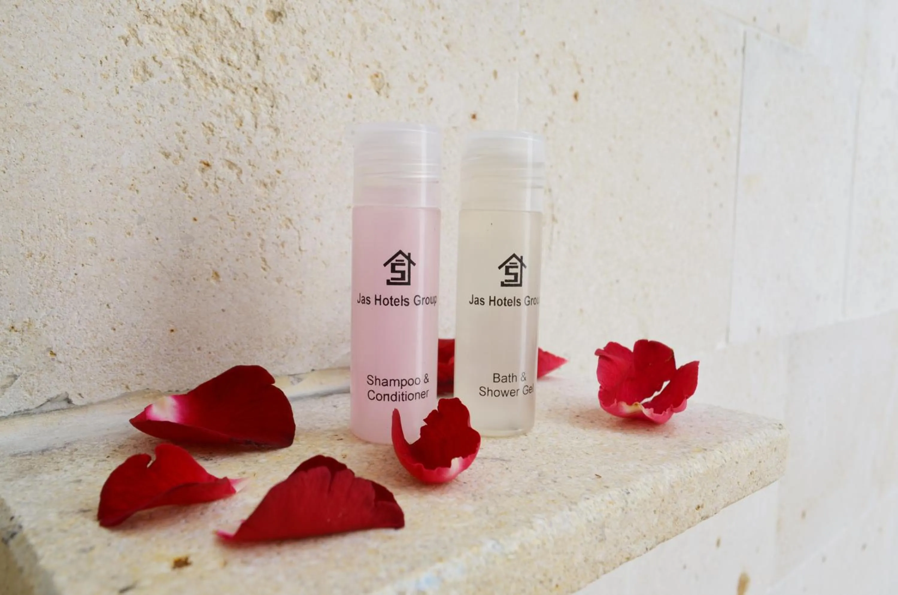 Shower in Jas Green Villas and Spa