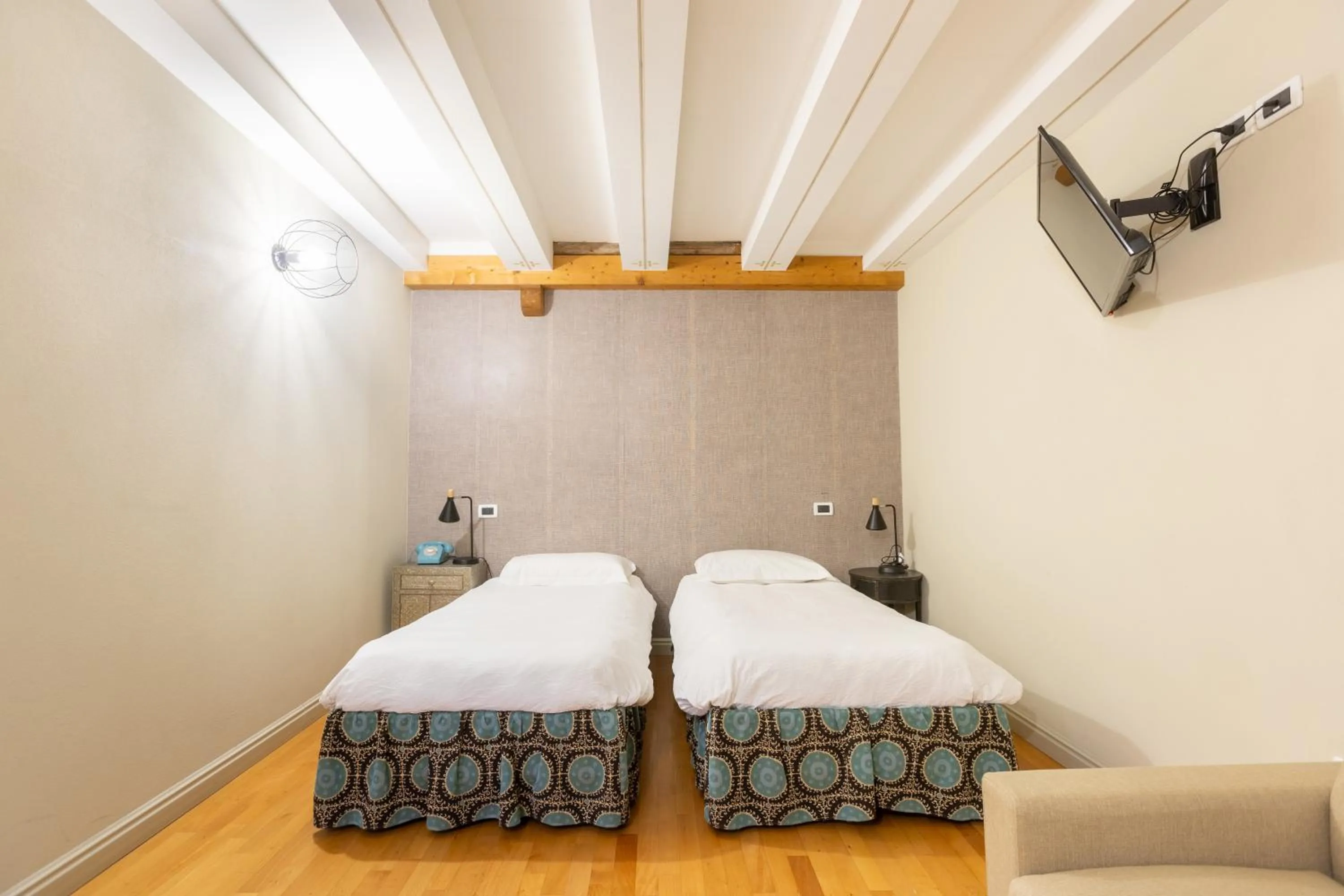 Bedroom, Bed in Contra' Contarini