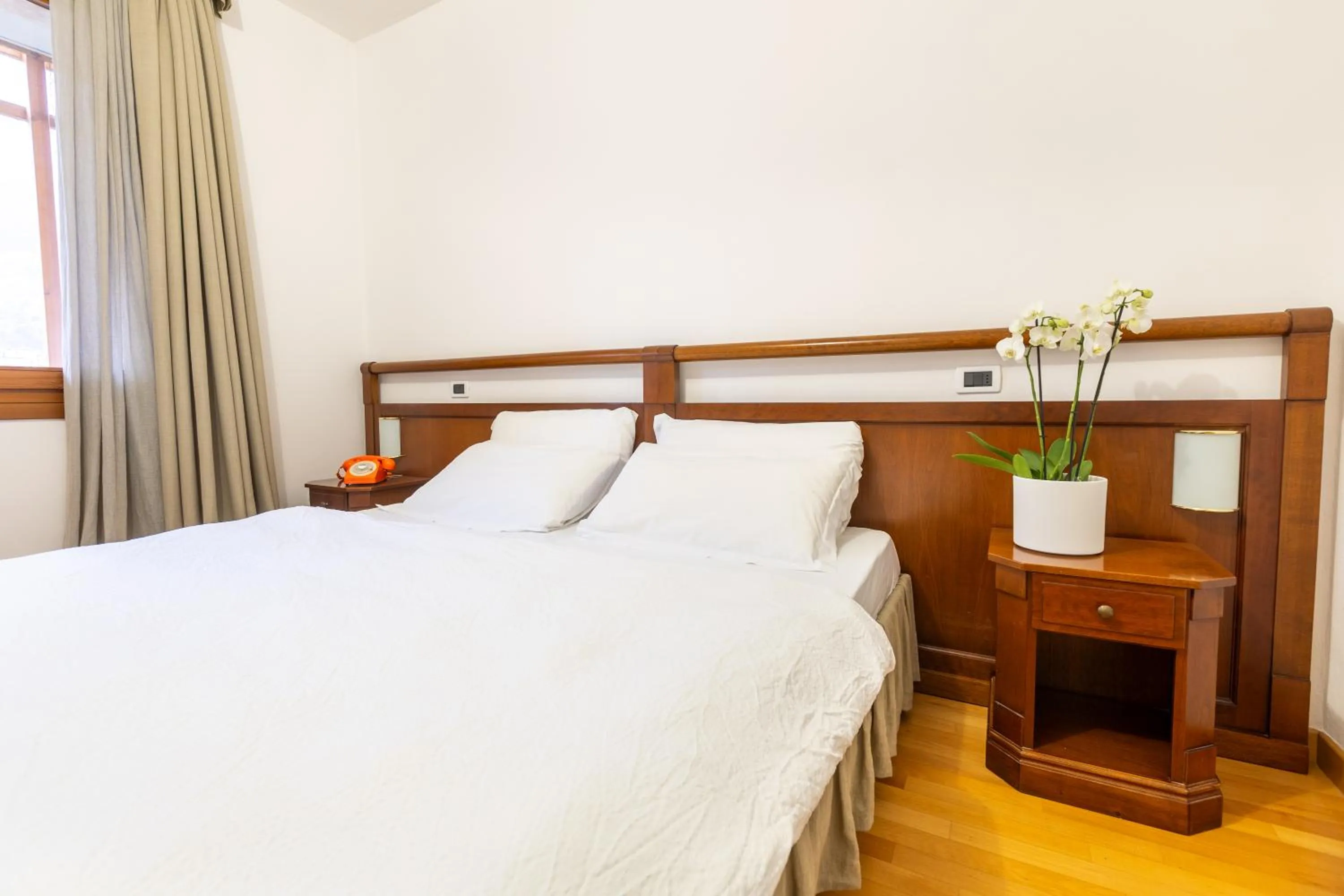 Bedroom, Bed in Contra' Contarini