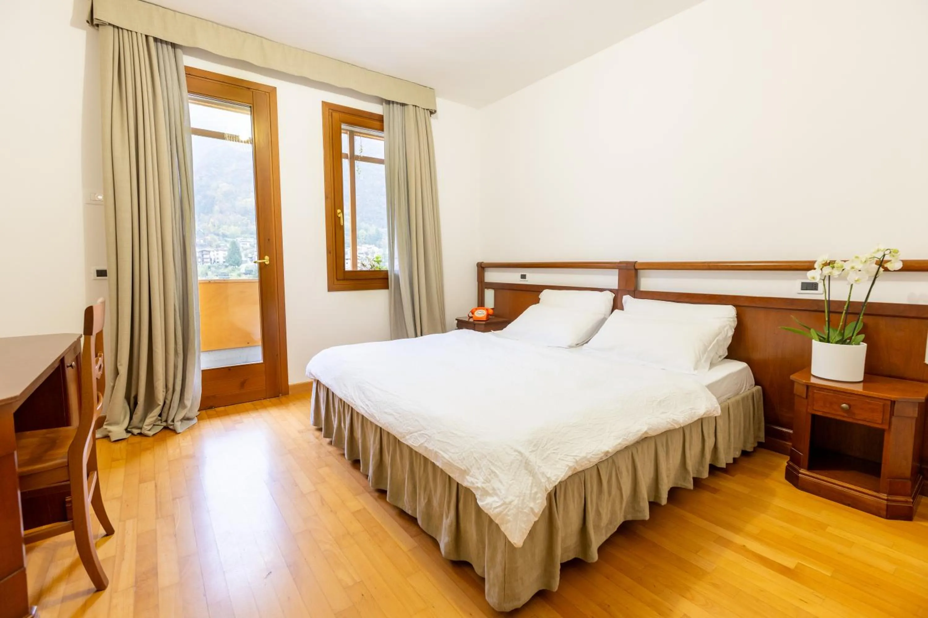 Bedroom, Bed in Contra' Contarini