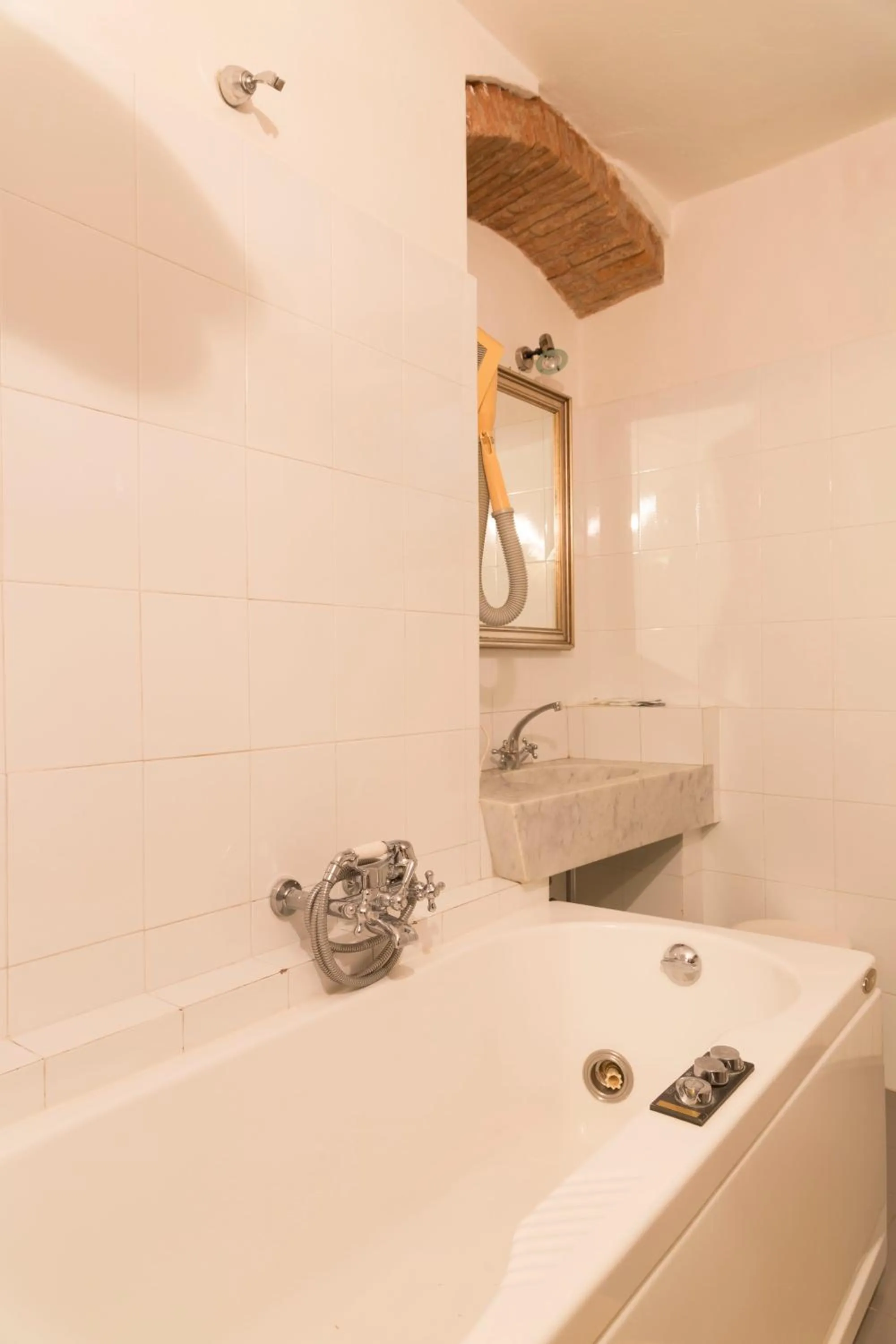 Bathroom in Fattoria Il Milione Agriturismo