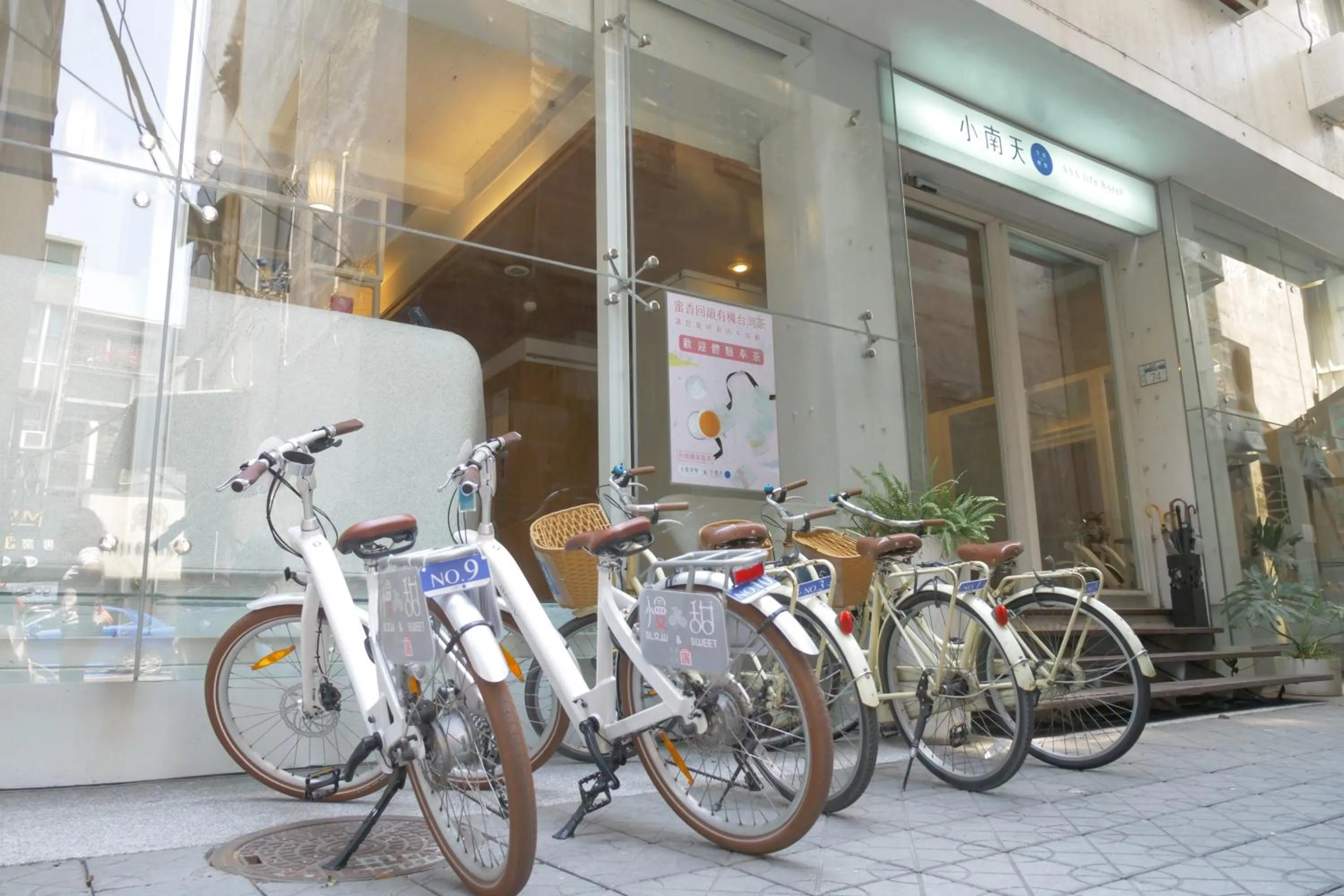 Facade/entrance in SSS Life Hotel