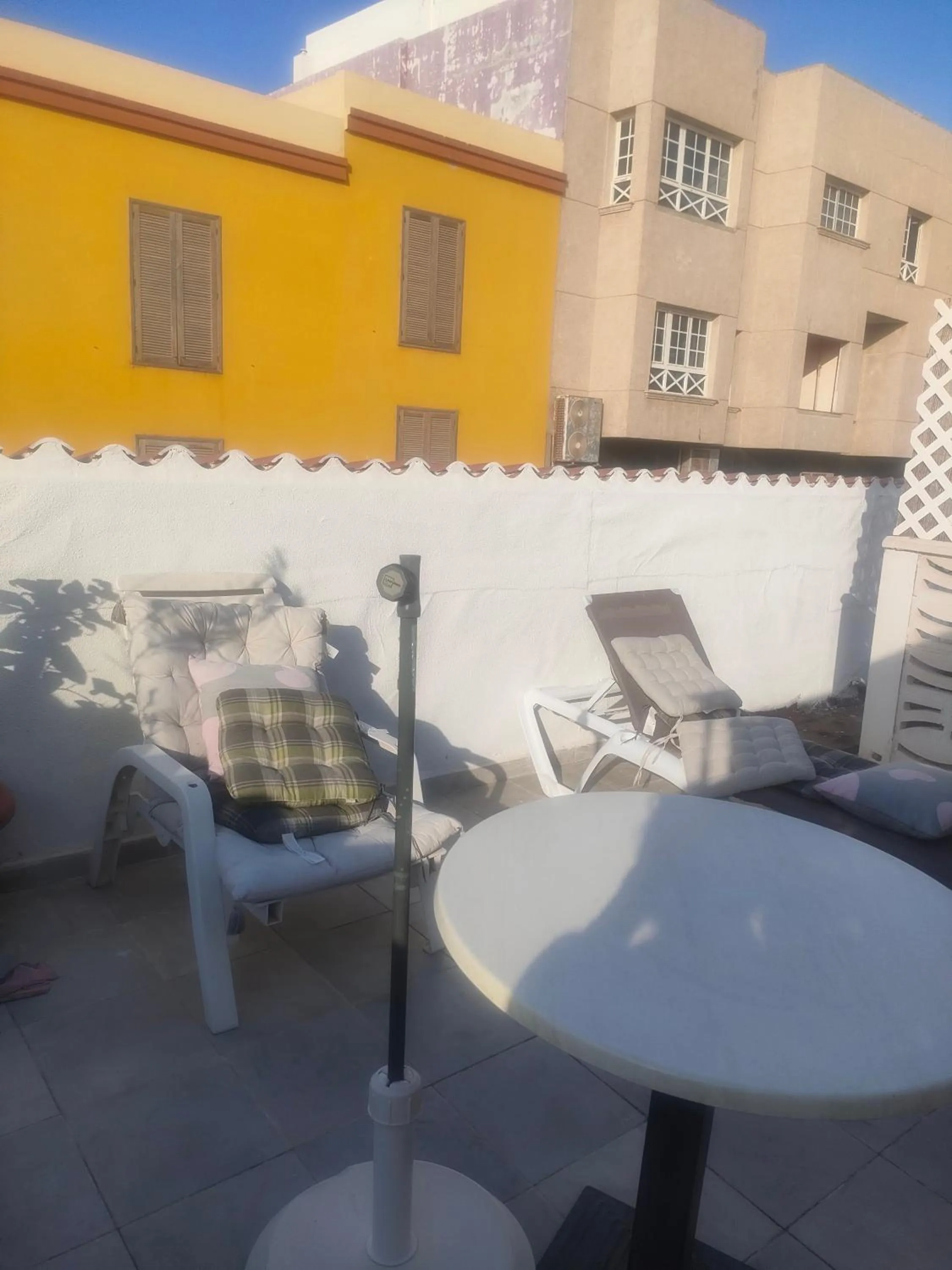 Alba 2 apartamento y Alba 3 habitación con baño