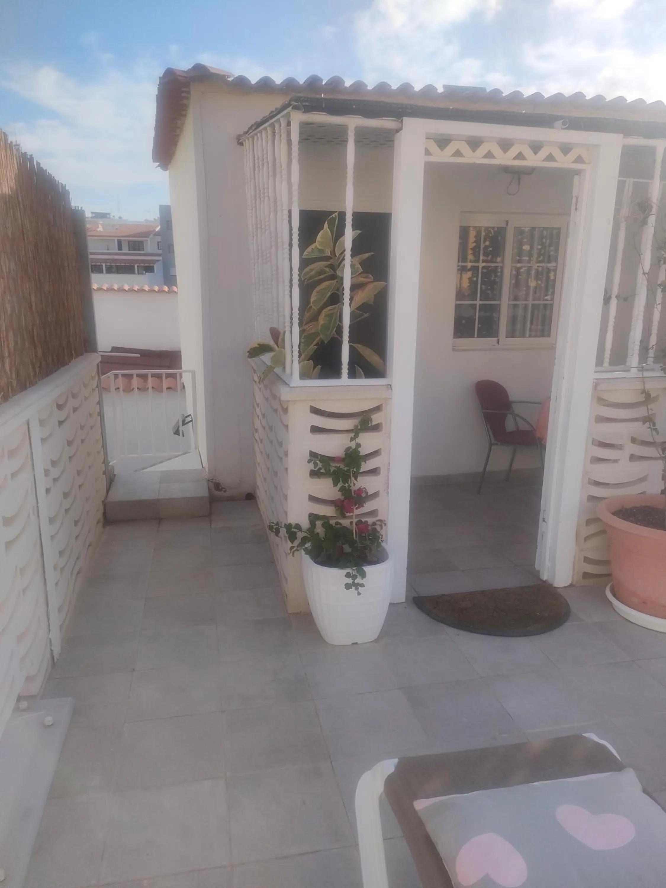 Alba 2 apartamento y Alba 3 habitación con baño