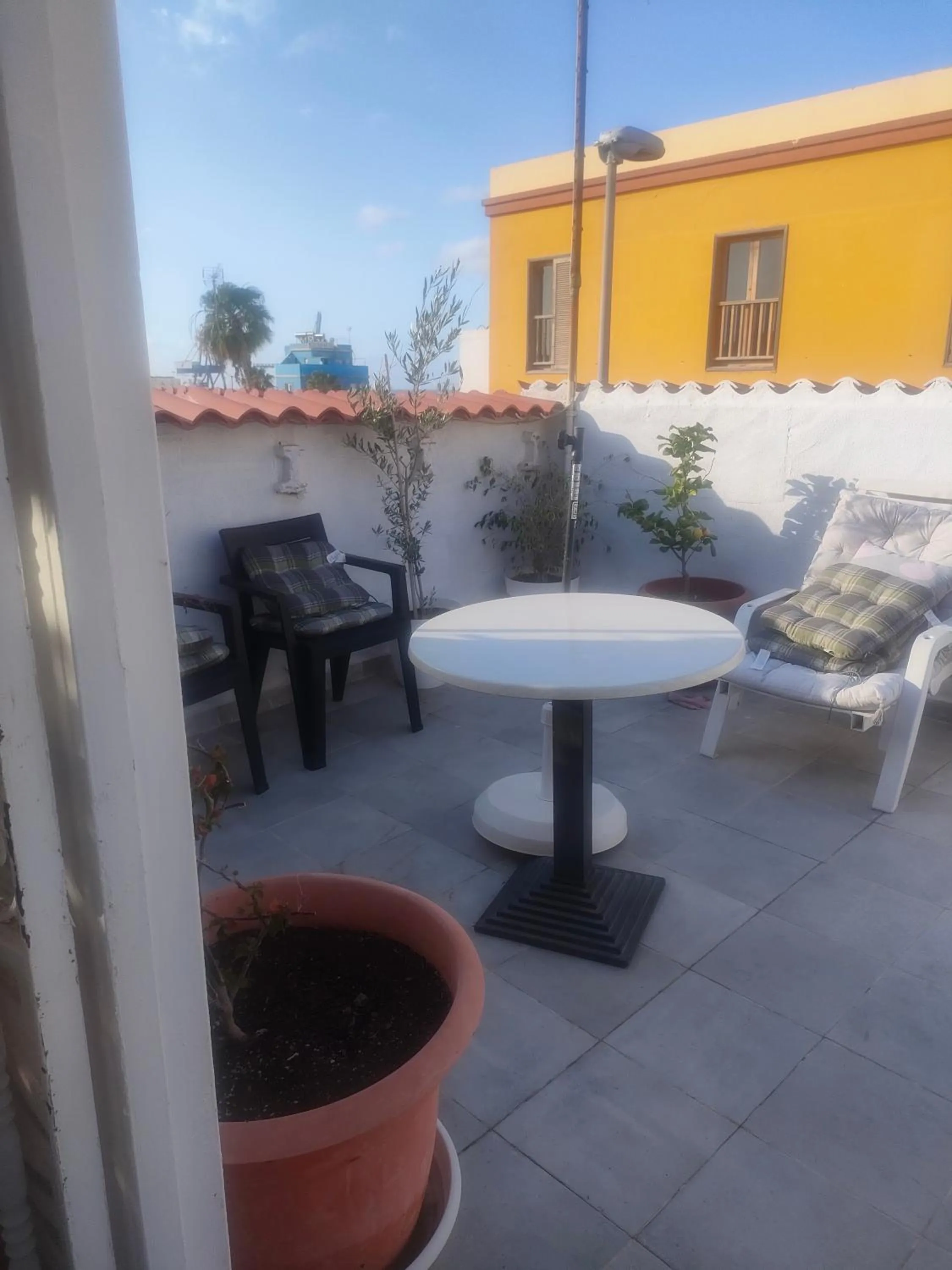 Alba 2 apartamento y Alba 3 habitación con baño