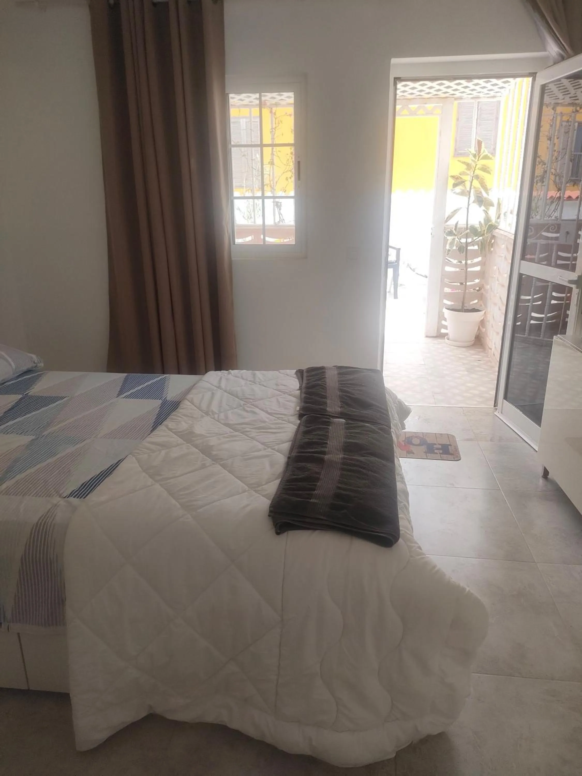 Bed in Alba 2 apartamento y Alba 3 habitación con baño