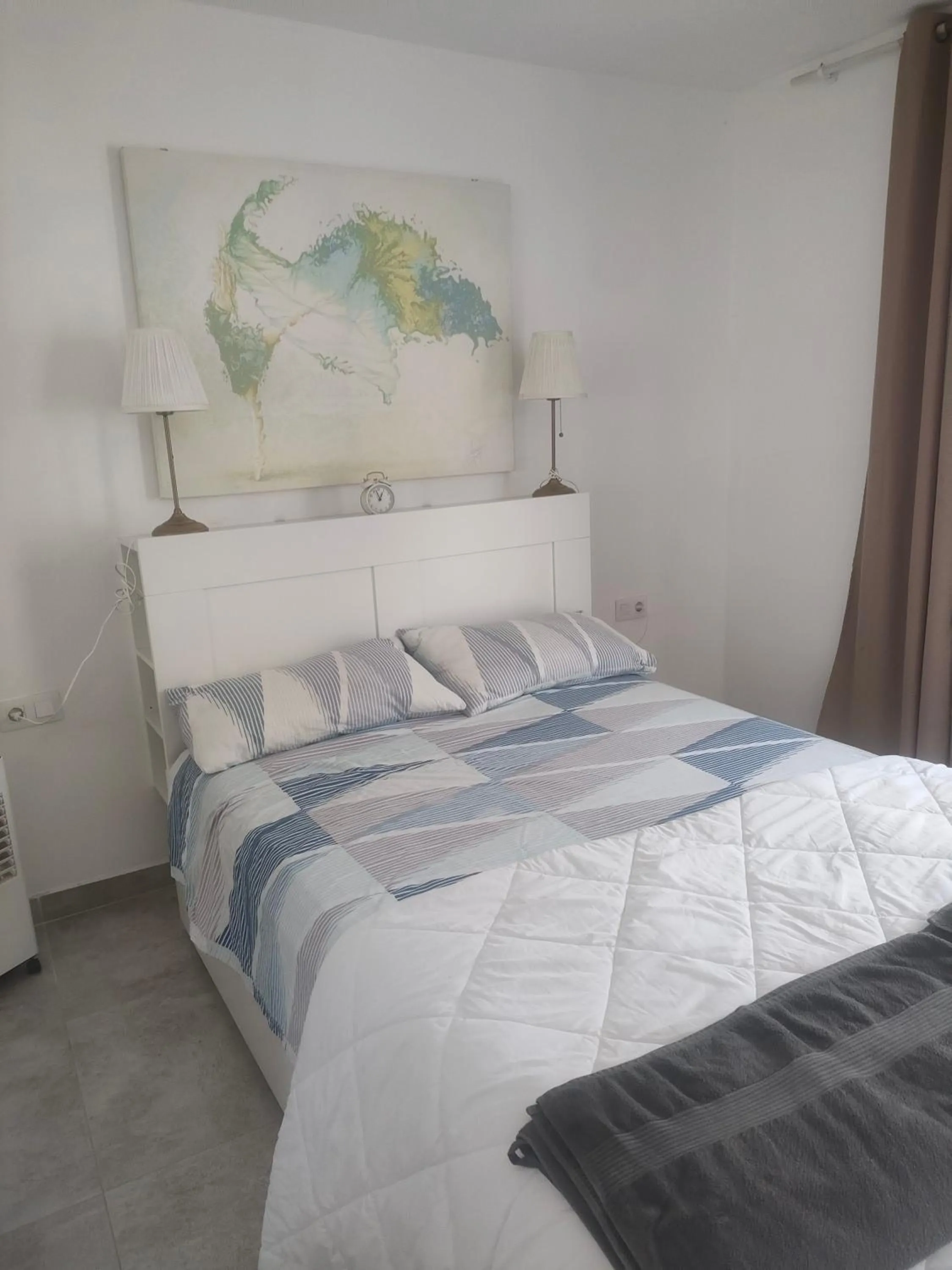 Bed in Alba 2 apartamento y Alba 3 habitación con baño