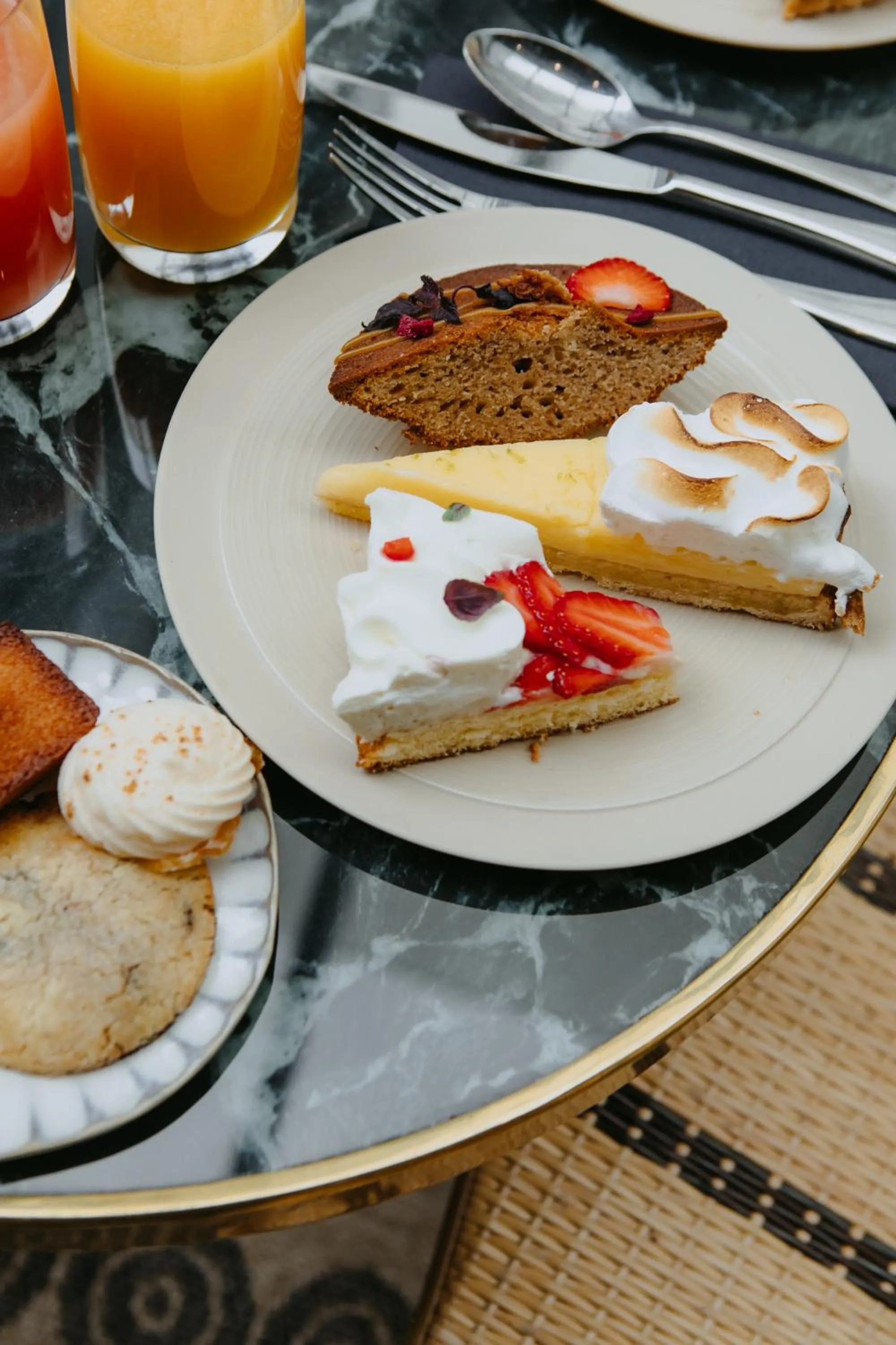 Food in Drawing House