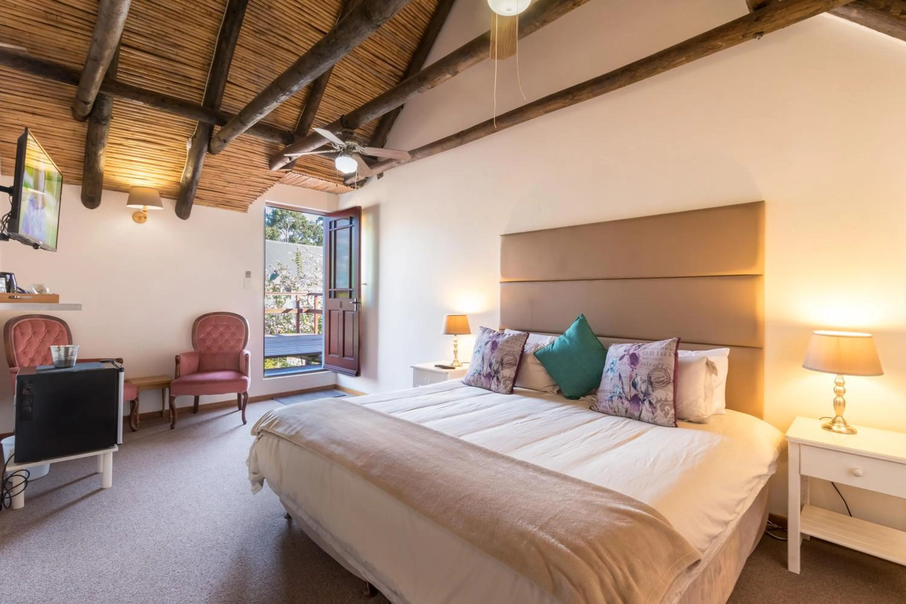 Photo of the whole room, Bed in Malagas Hotel