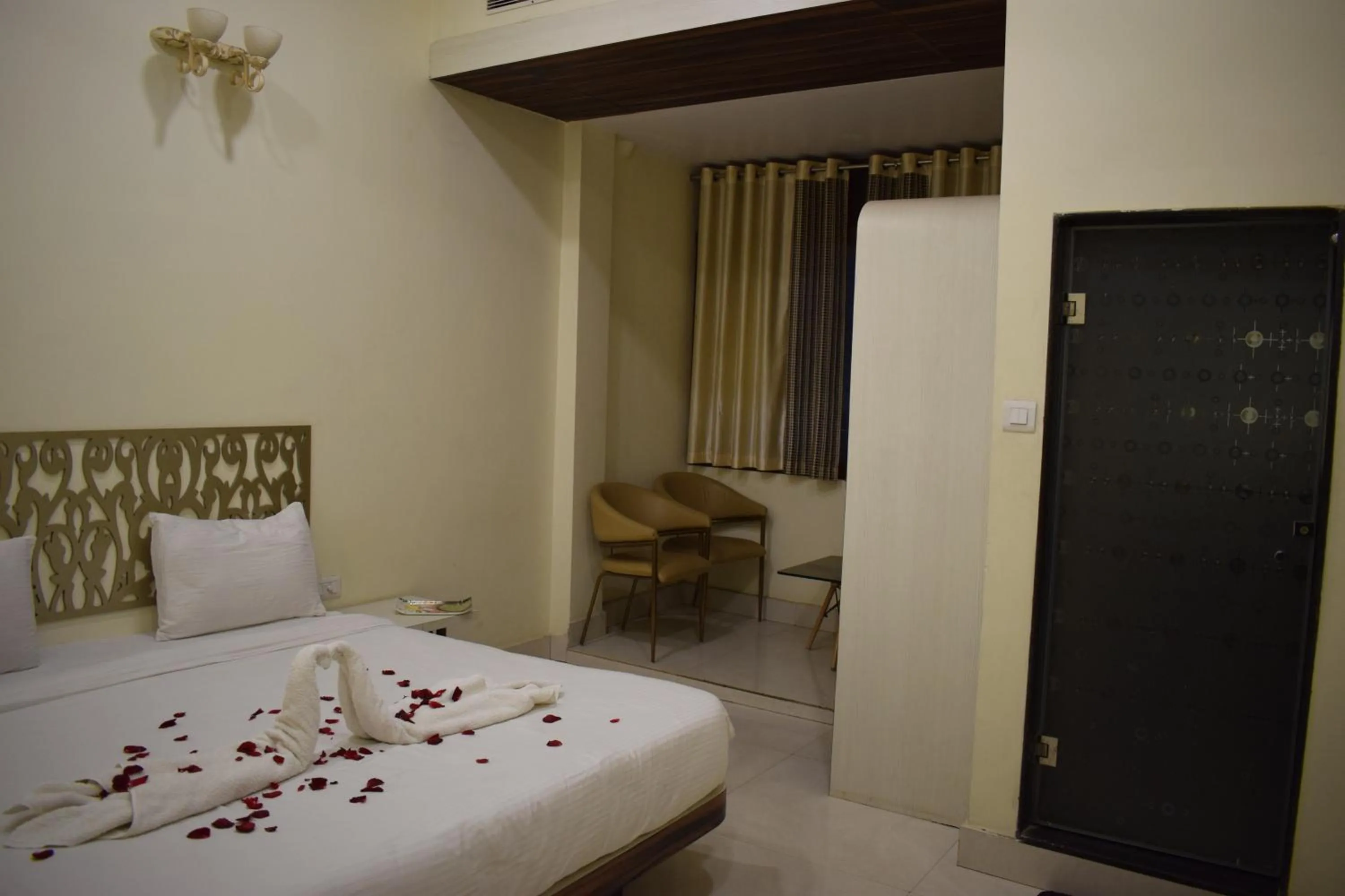 Bed in HOTEL THE HILLS