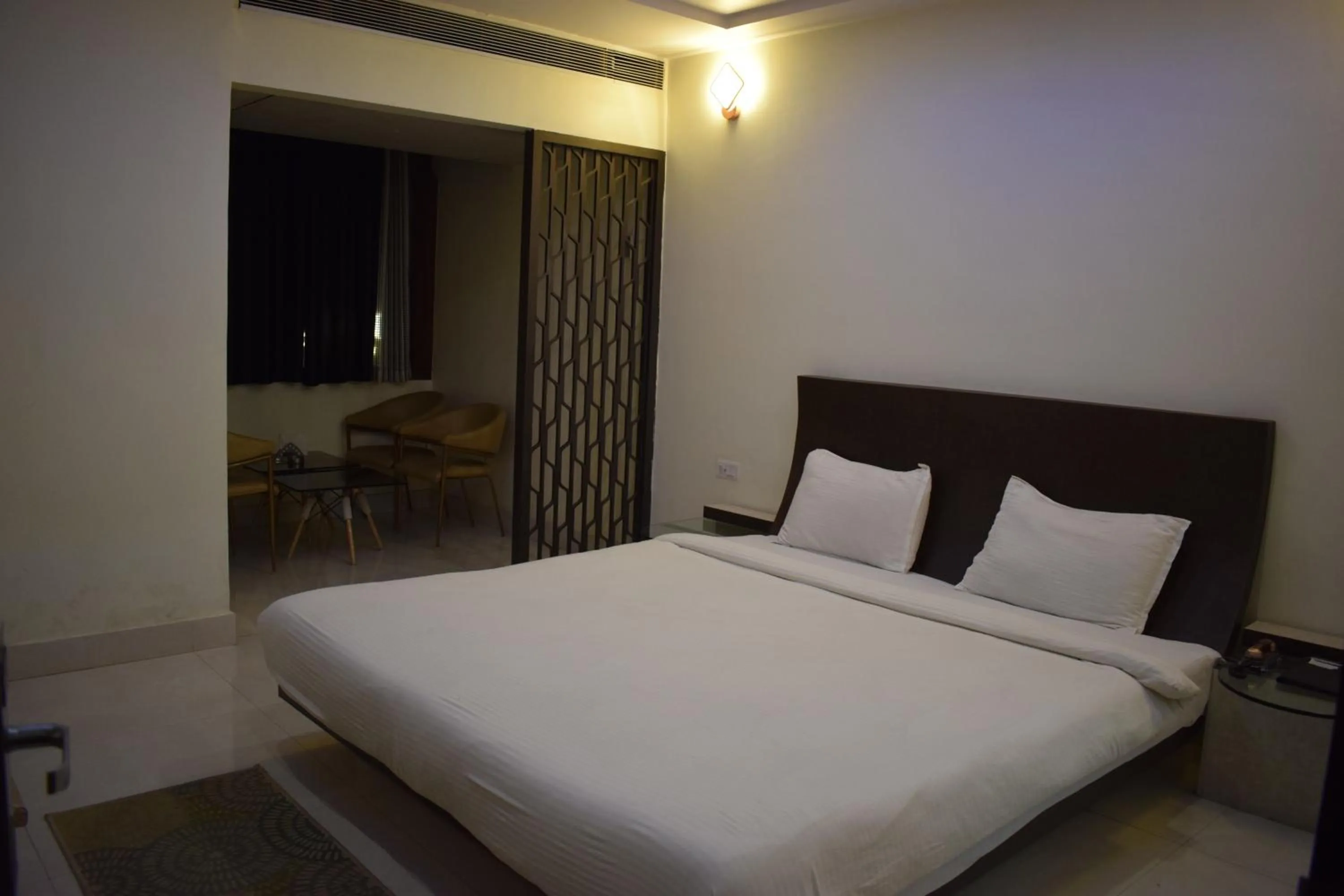 Bed in HOTEL THE HILLS