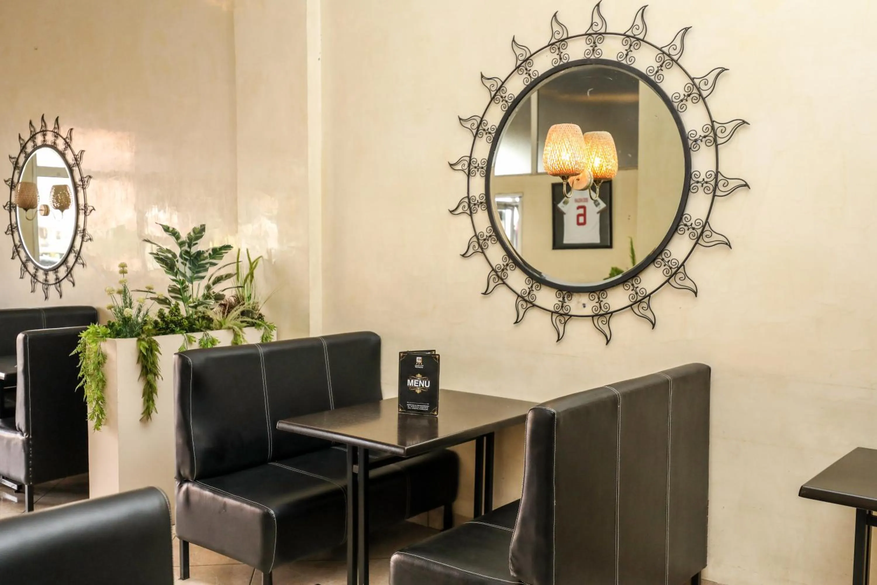 Restaurant/places to eat in Hotel Majorelle