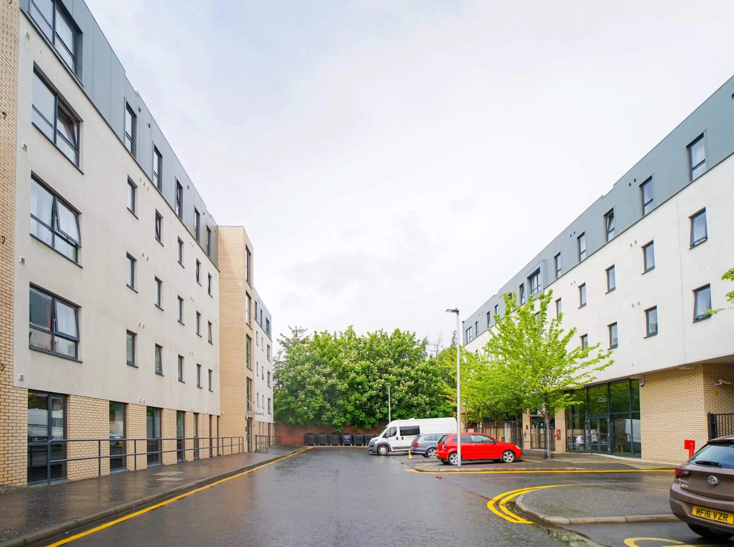Street view in Beaverbank Place - Campus Residence
