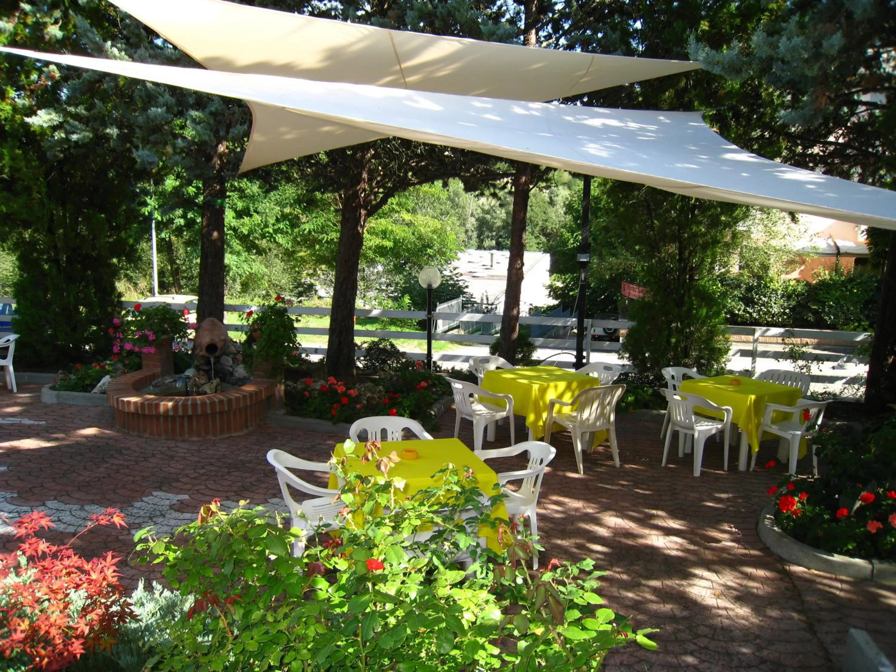 Garden in Hotel Boomerang - Check-in & Meals in front at hotel Sporting