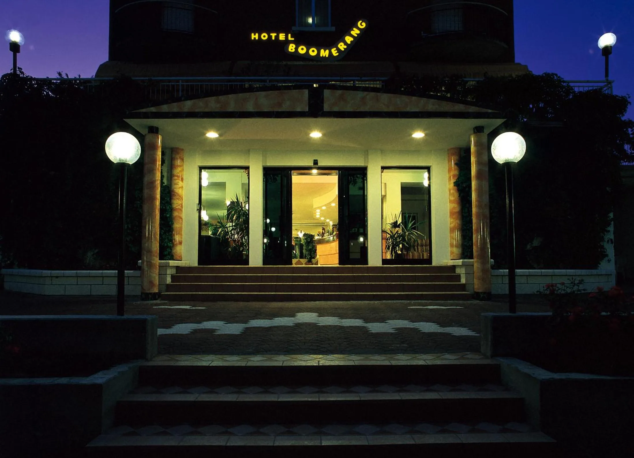 Facade/entrance in Hotel Boomerang - Check-in & Meals in front at hotel Sporting