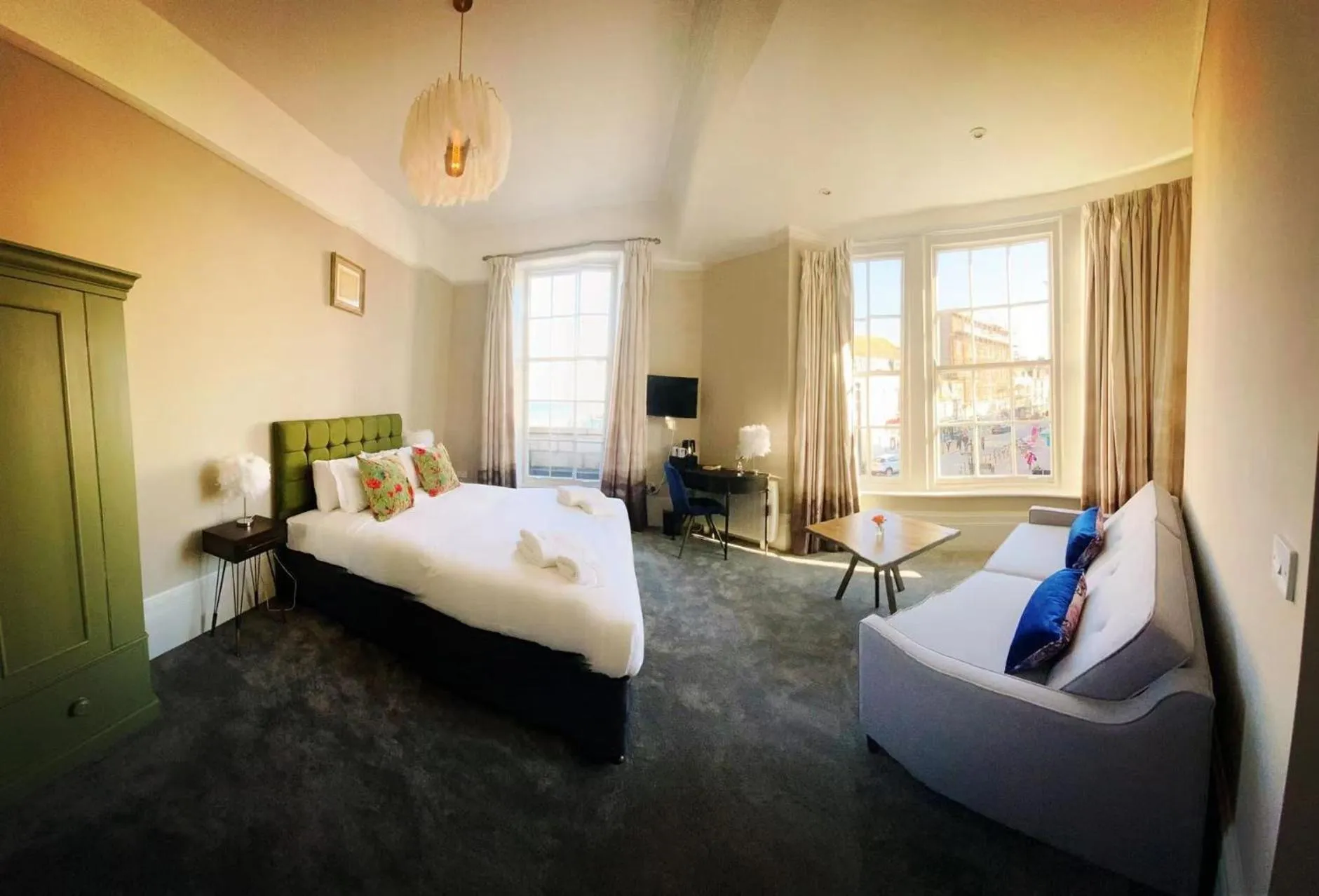 Bedroom, Bed in Chapter One