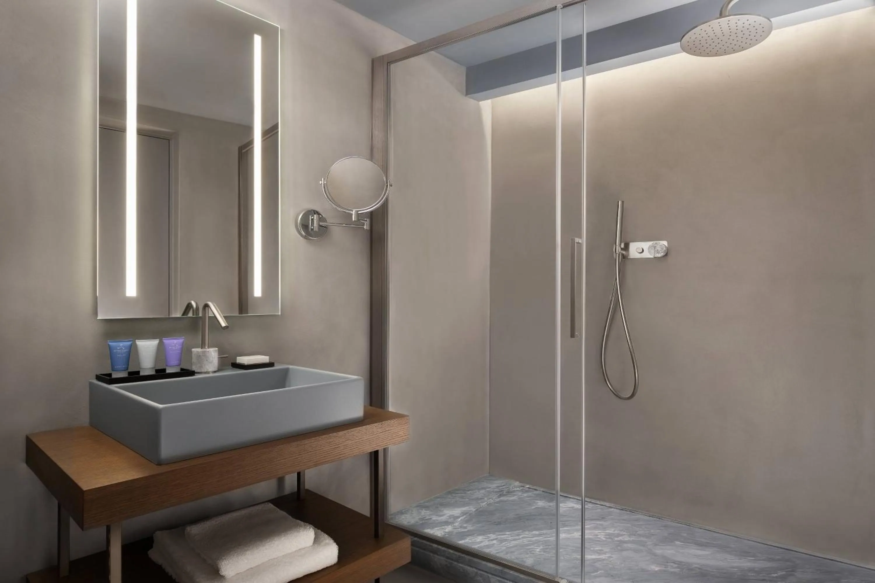 Bathroom in Grand Universe Lucca, Autograph Collection