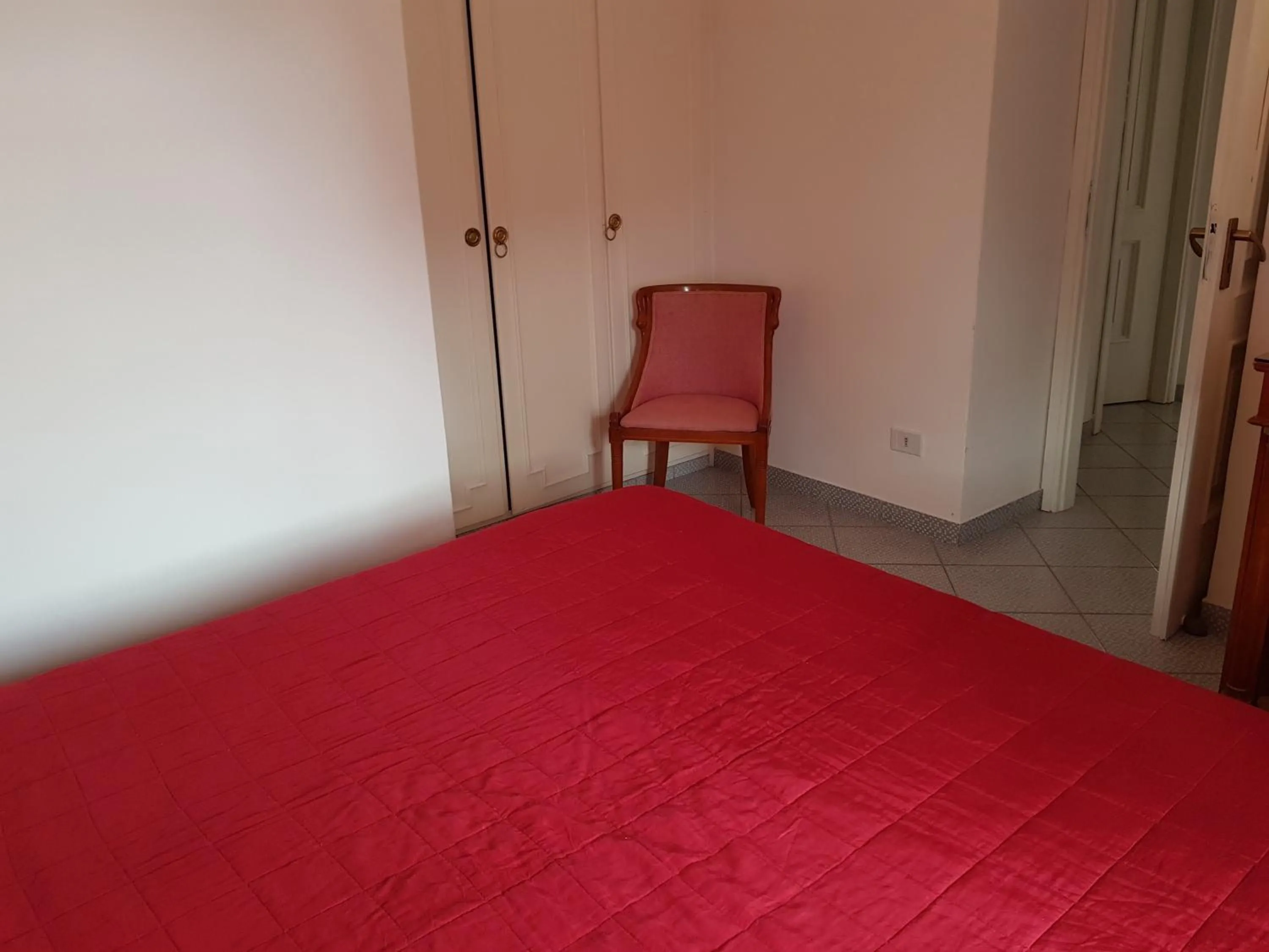 Bed in Palatium Mari