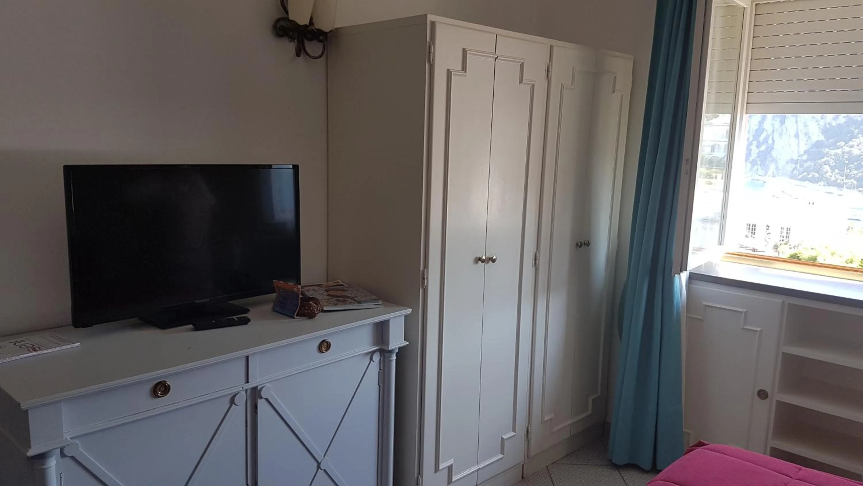 TV and multimedia in Palatium Mari