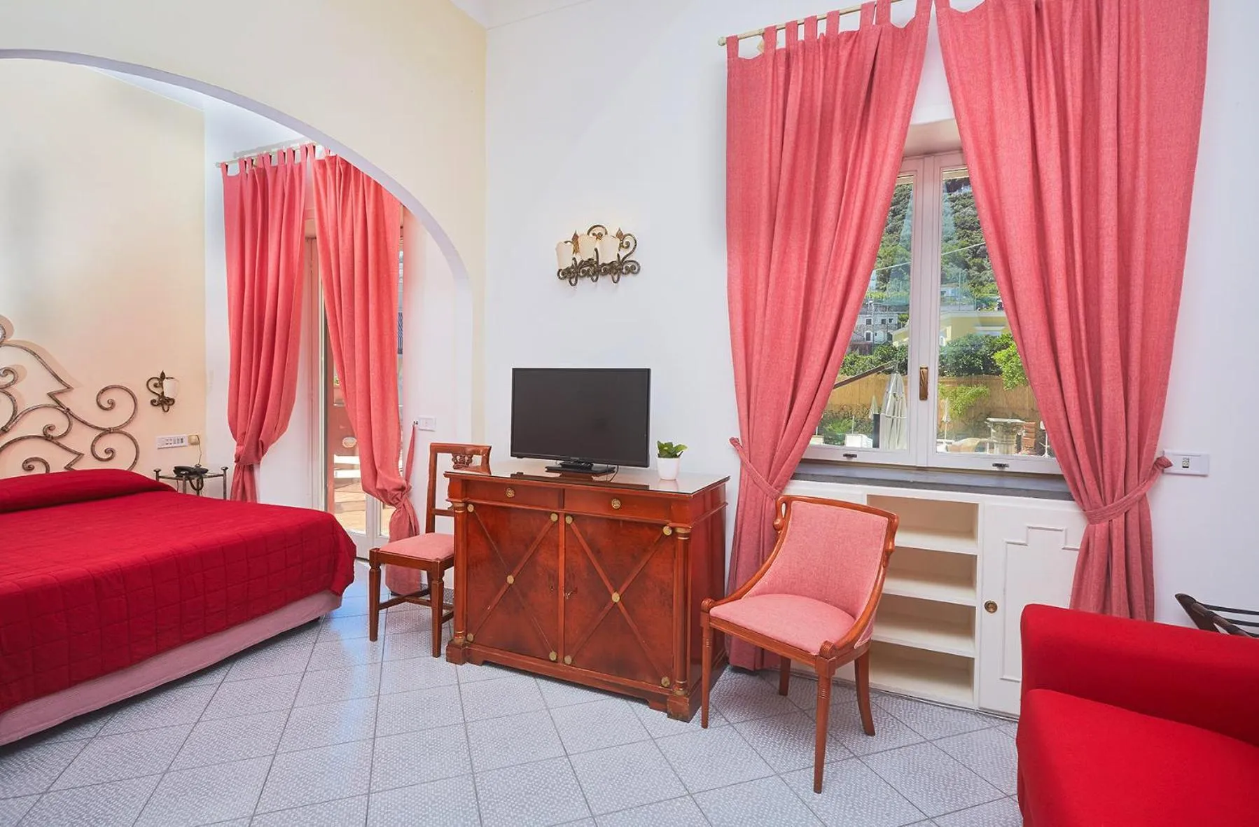 Decorative detail, Bed in Palatium Mari