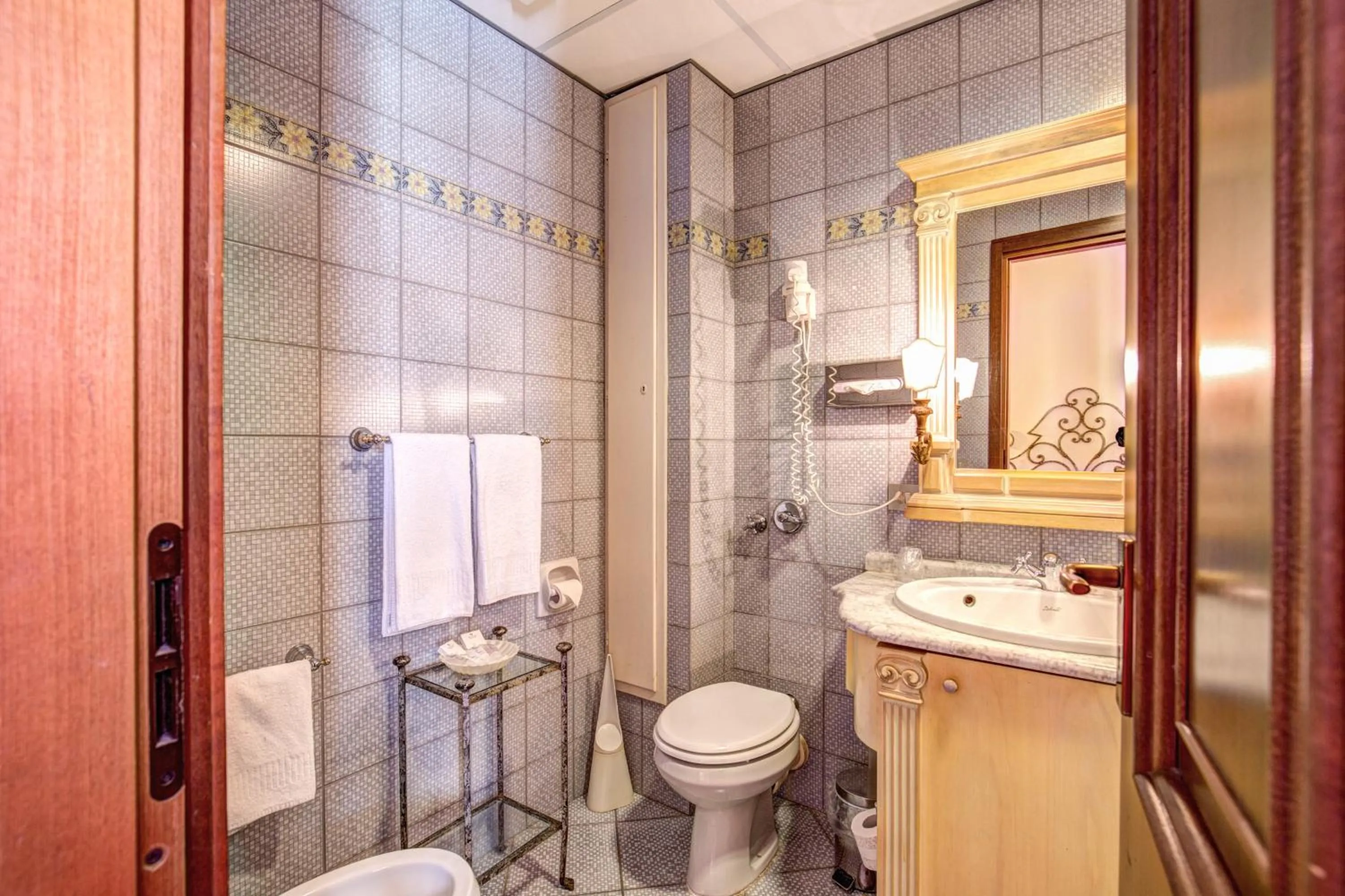 Bathroom in Palatium Mari