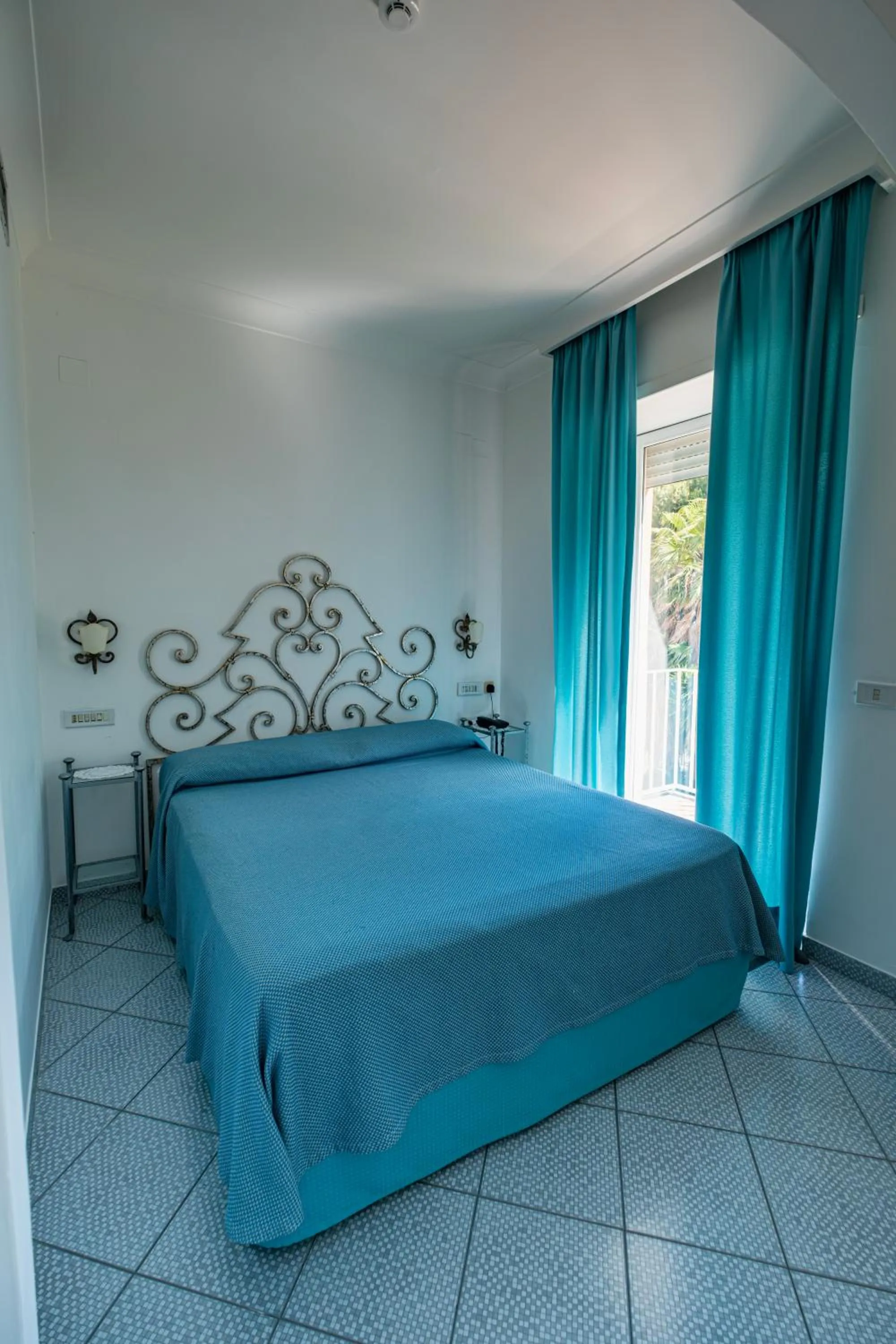 Bed in Palatium Mari