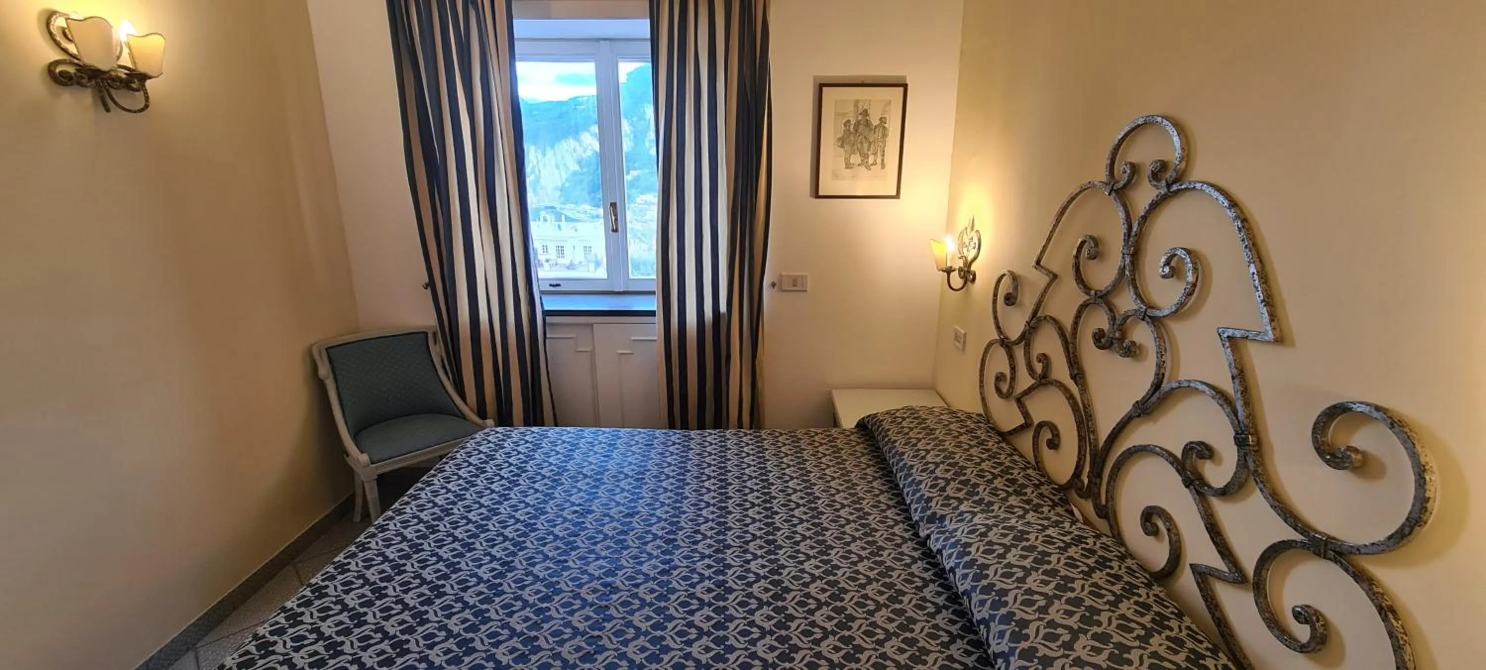 Bed in Palatium Mari