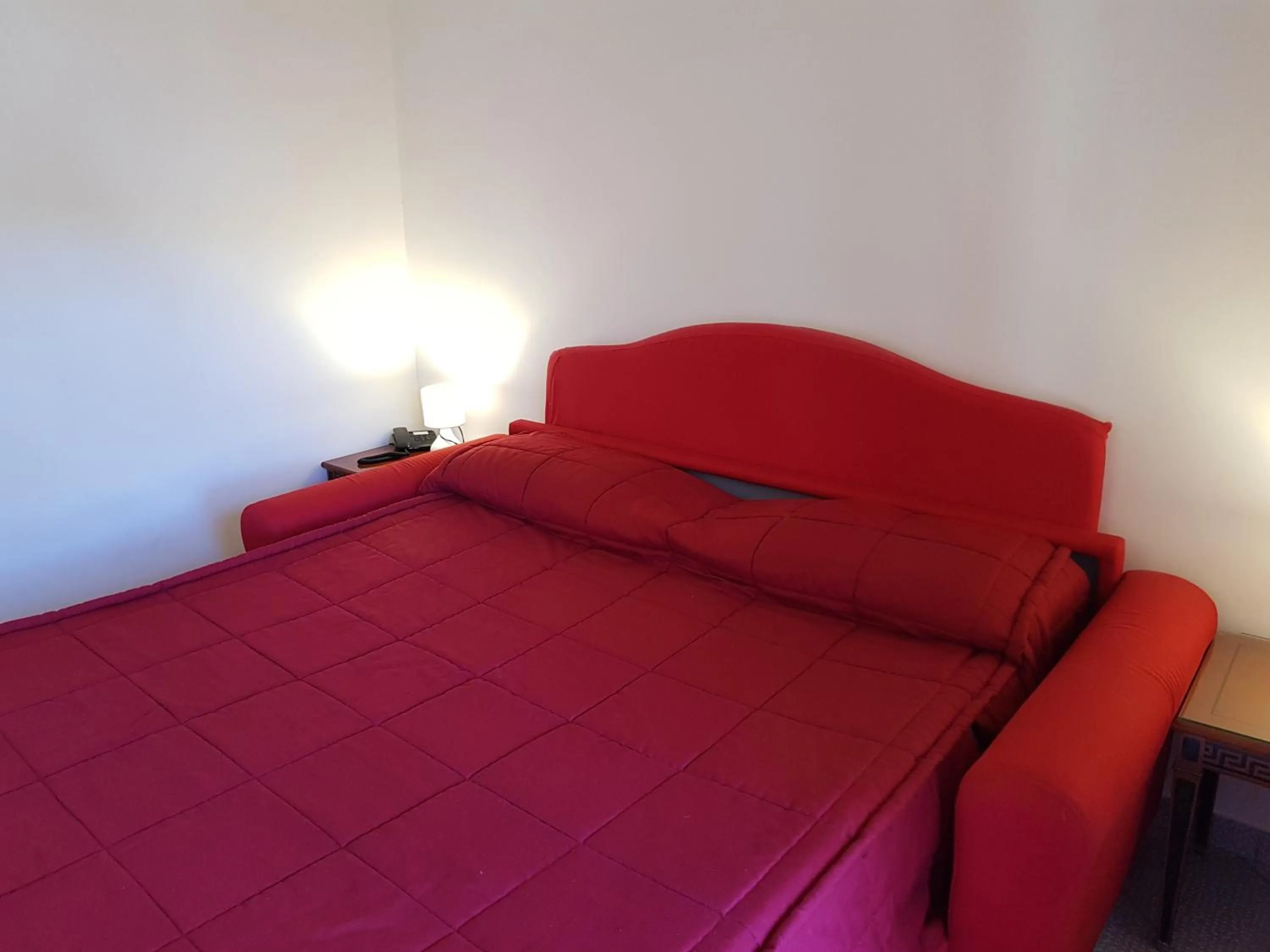 Bed in Palatium Mari