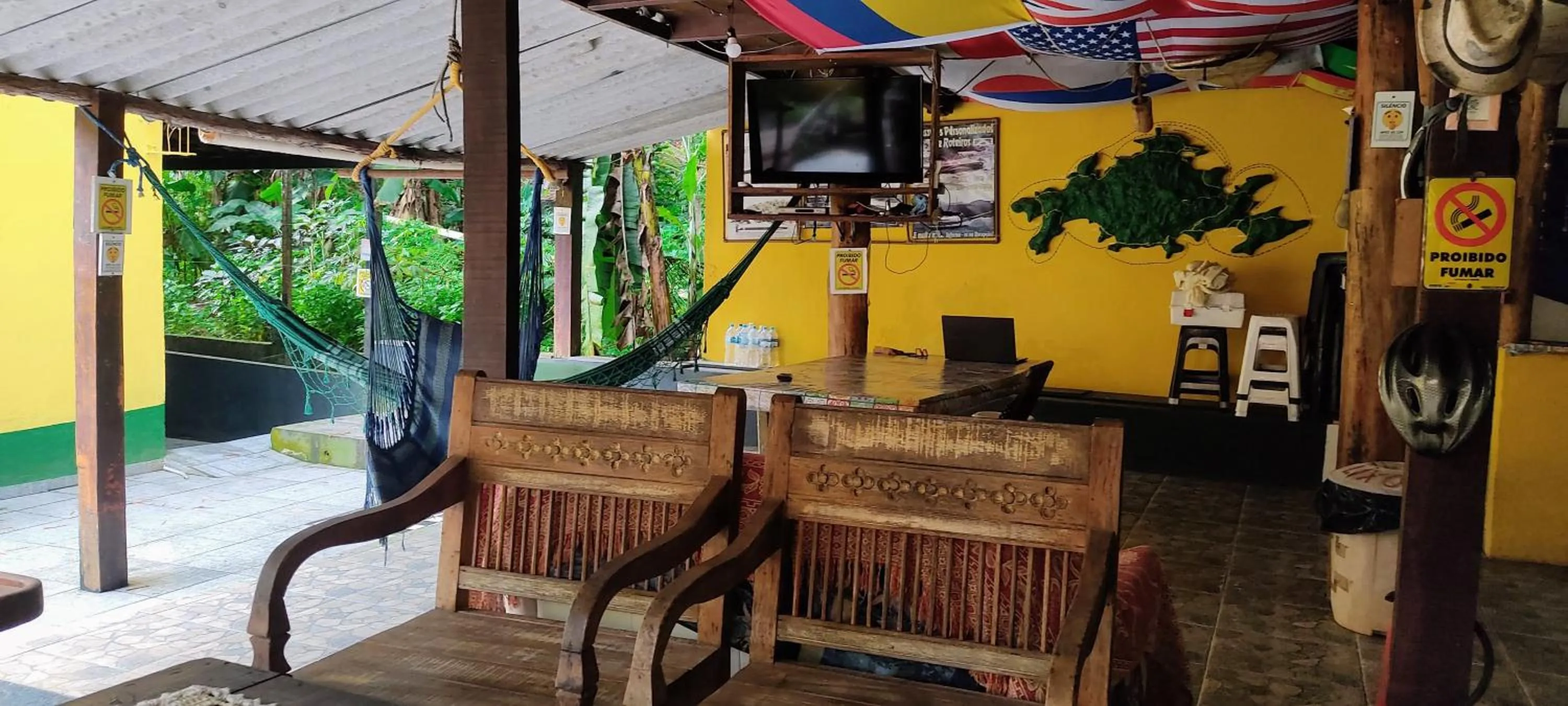 Property building in Bela Casa Quartos e Hostel Ilha Grande