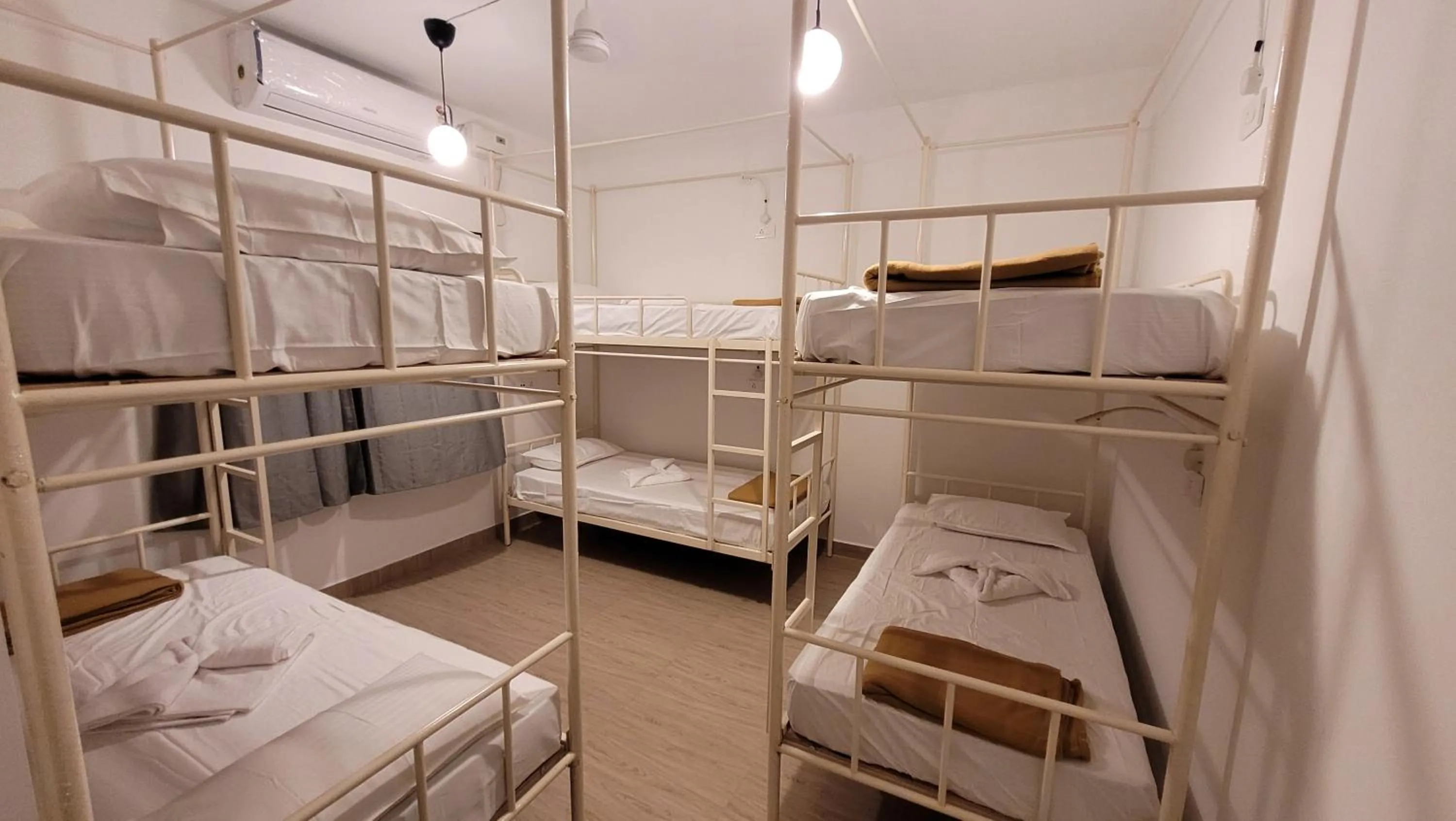 bunk bed, Bed in Hostel Mandala
