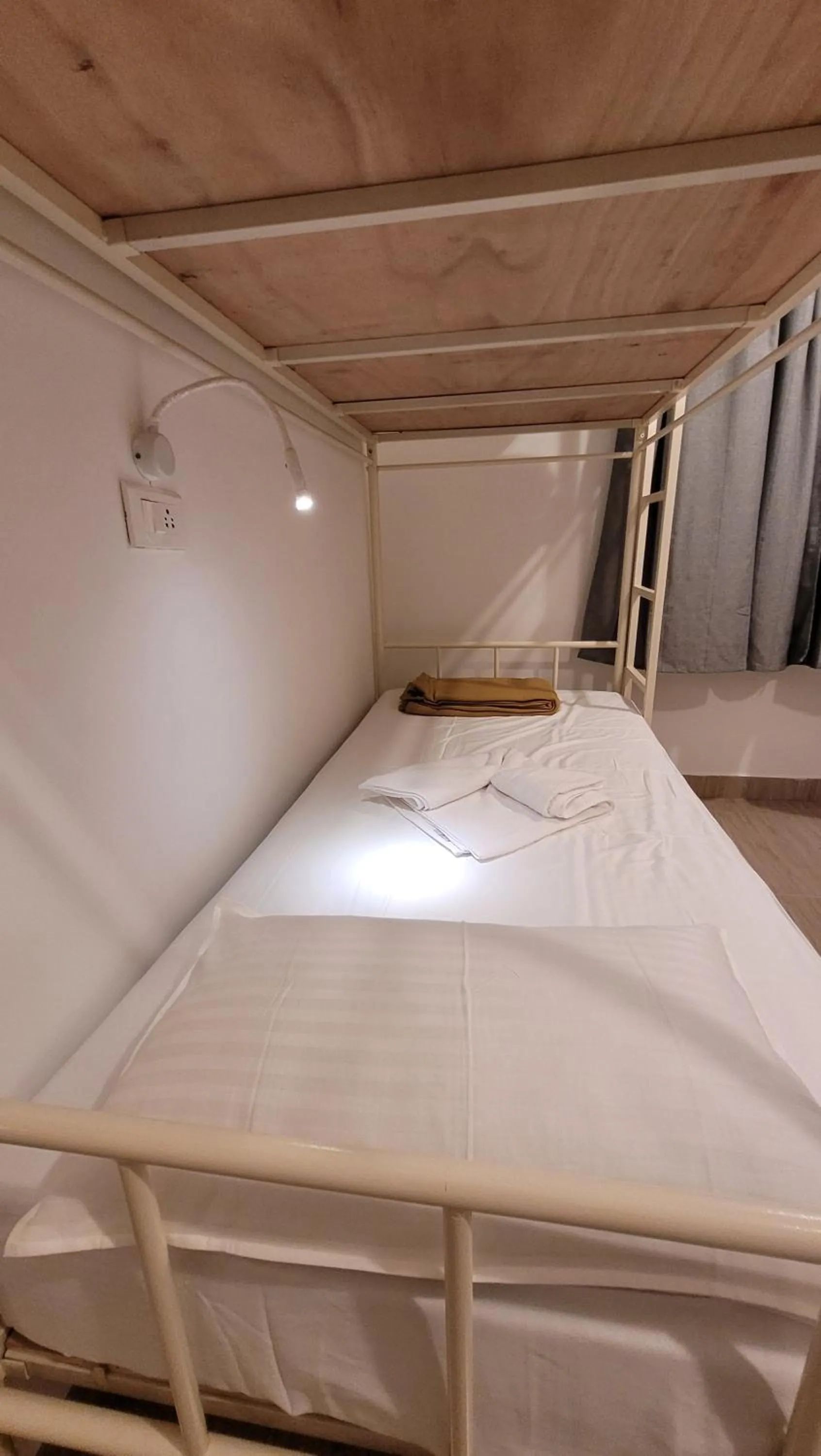 bunk bed, Bed in Hostel Mandala