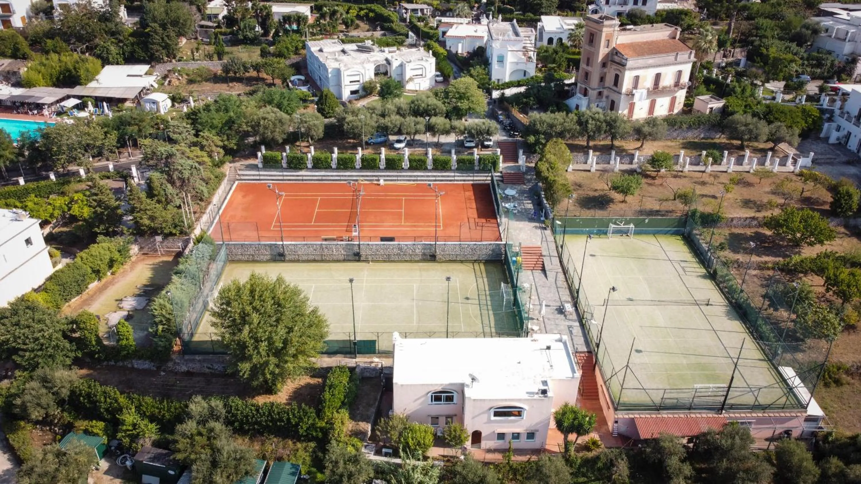 Tennis court in Hotel Bellavista