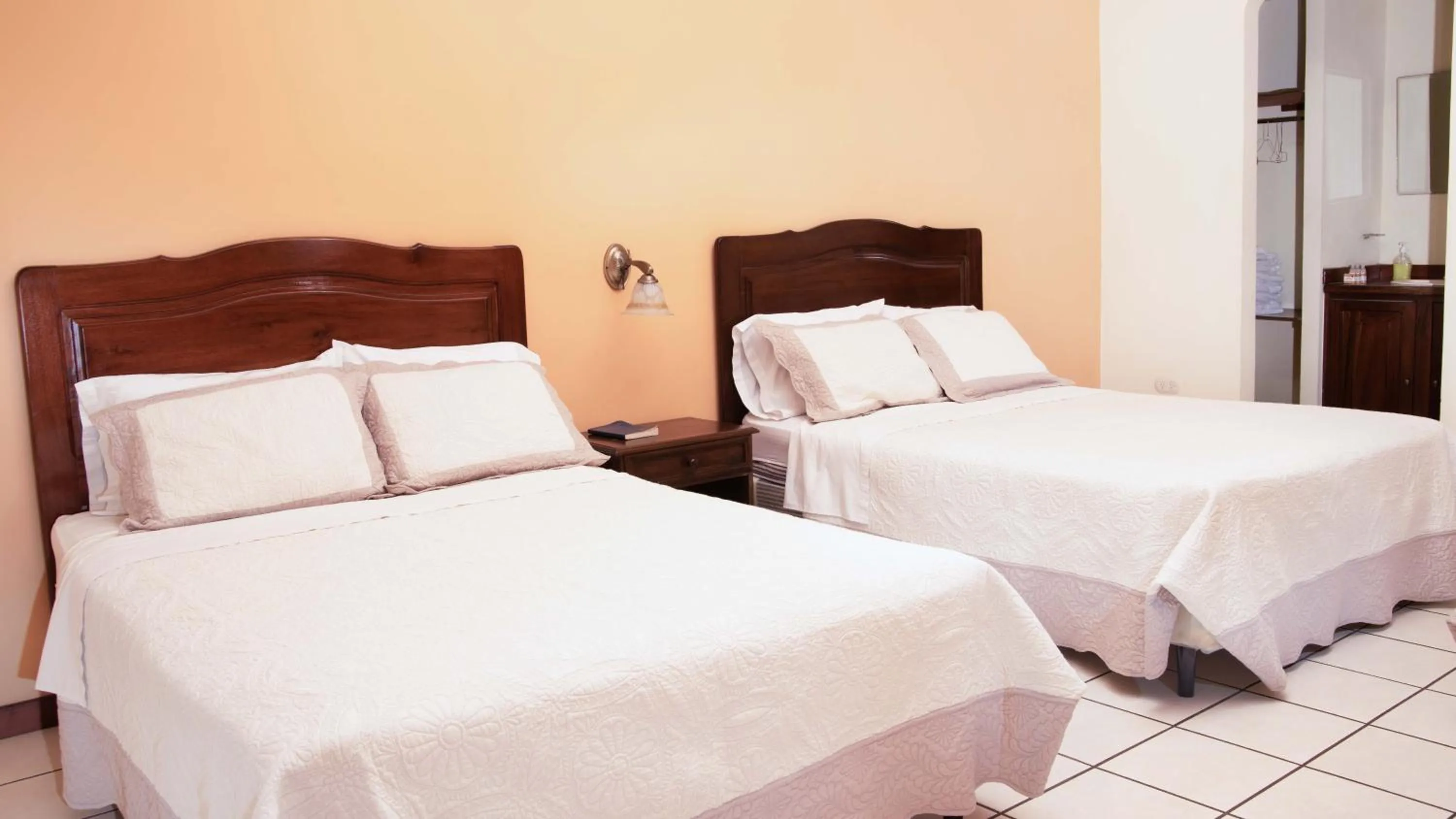 Bedroom, Bed in Hotel El Arco