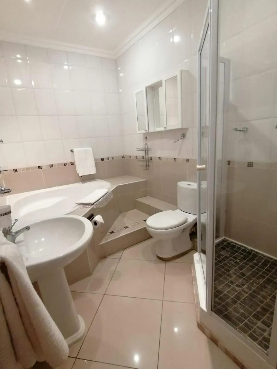 Bathroom in Palm View Guest House